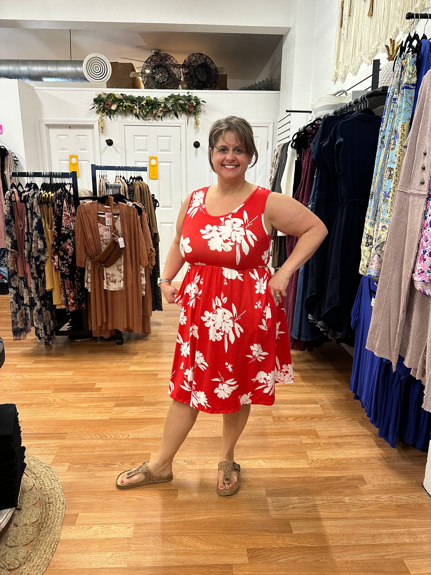 KELSEY SLEEVELESS DRESS - MICHELLE MAE