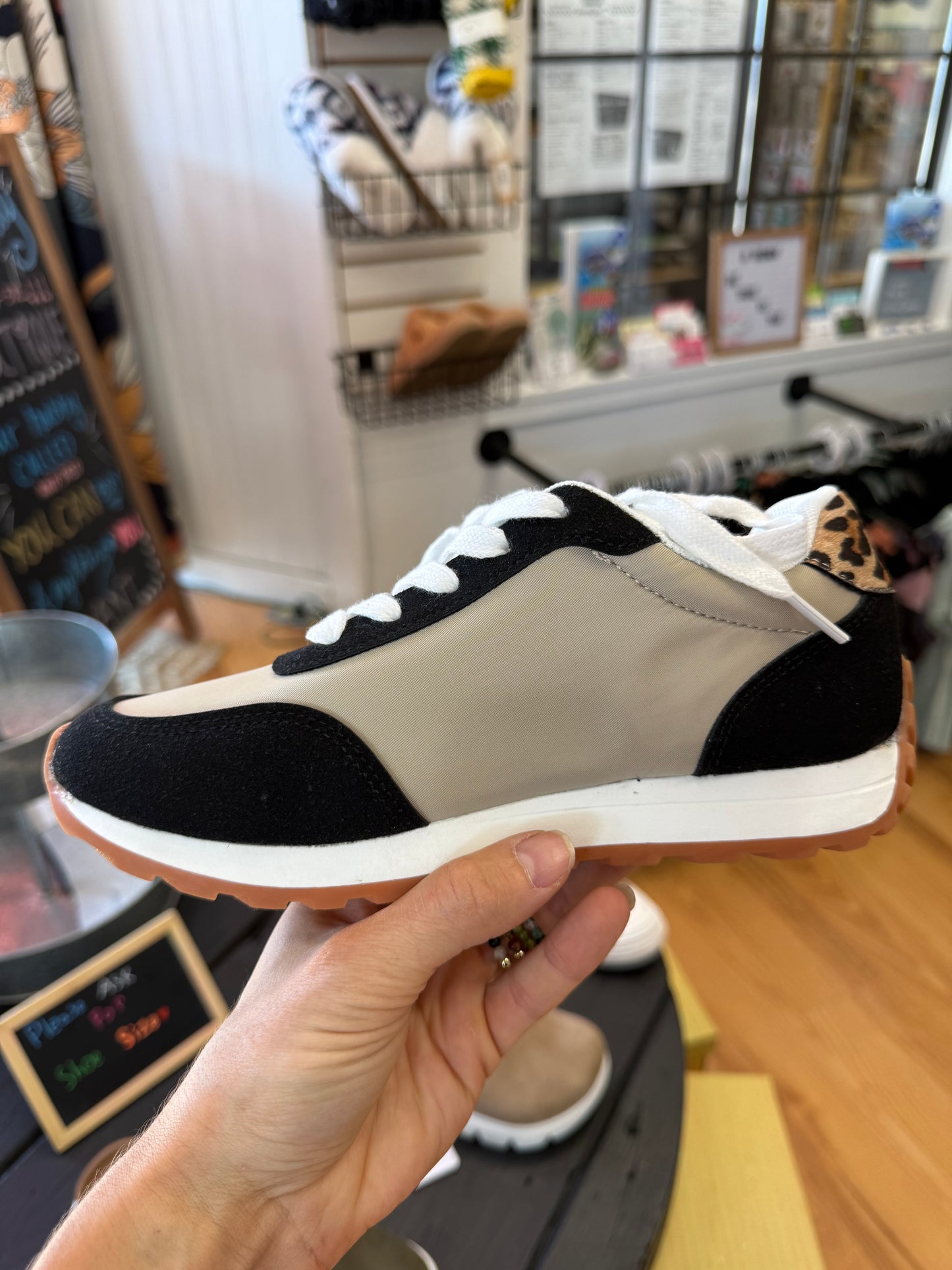 JOEL LACE UP SNEAKER SHOES - VERY G