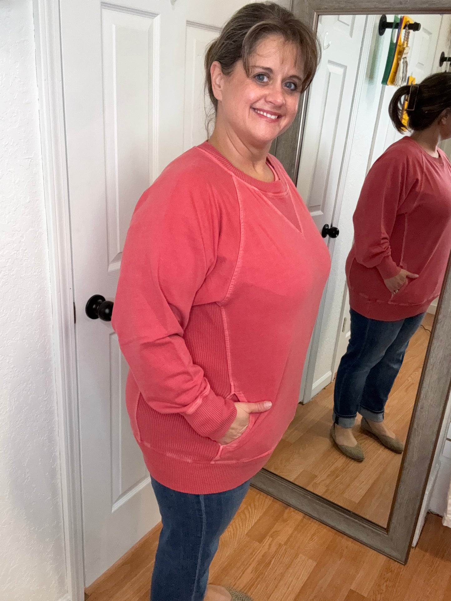 BUFFY PULLOVER SWEATSHIRT TOP- FADED RED - ZENANA
