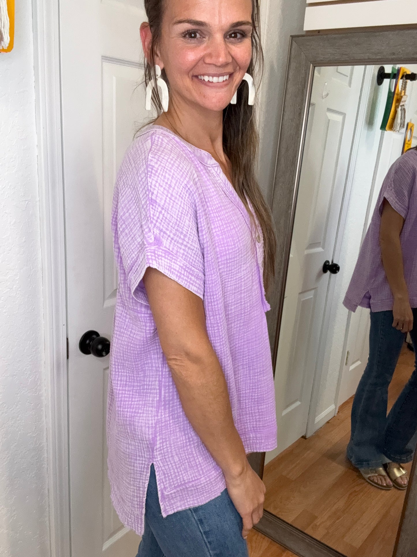 LAVVEN HENLEY GAUZE SHORT SLEEVE TOP - ZENANA