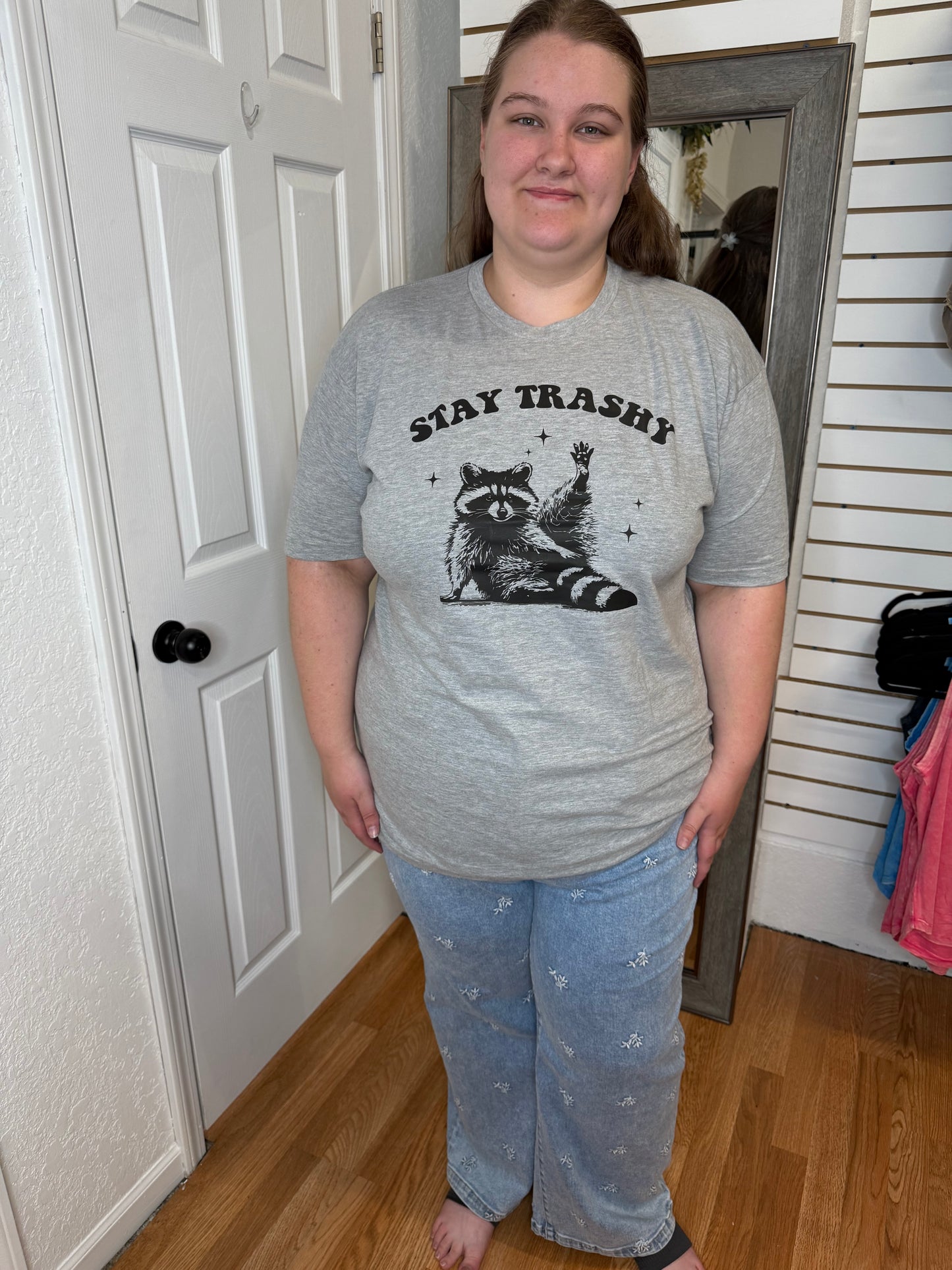 STAY TRASHY GRAPHIC TEE