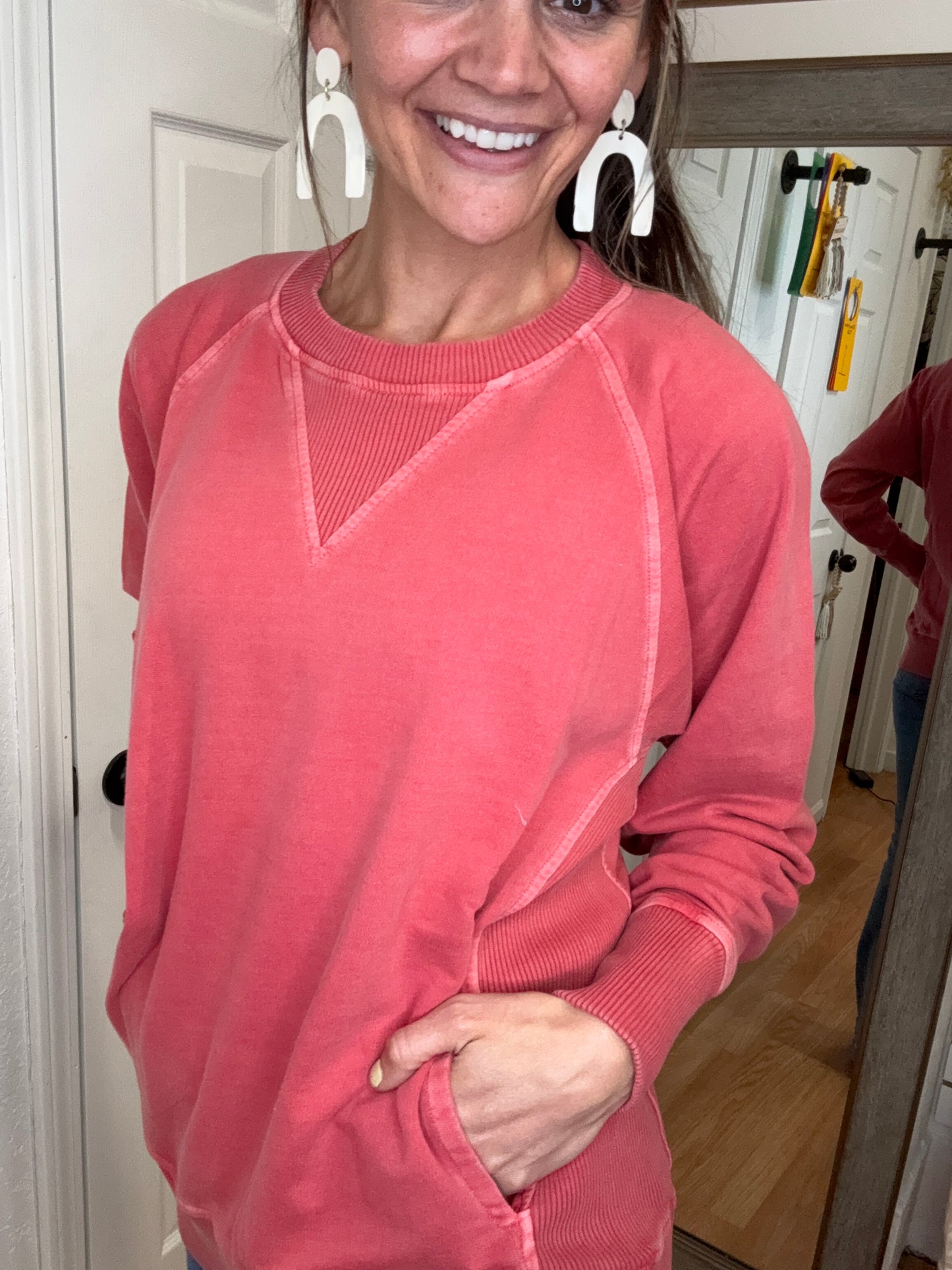 BUFFY PULLOVER SWEATSHIRT TOP- FADED RED - ZENANA