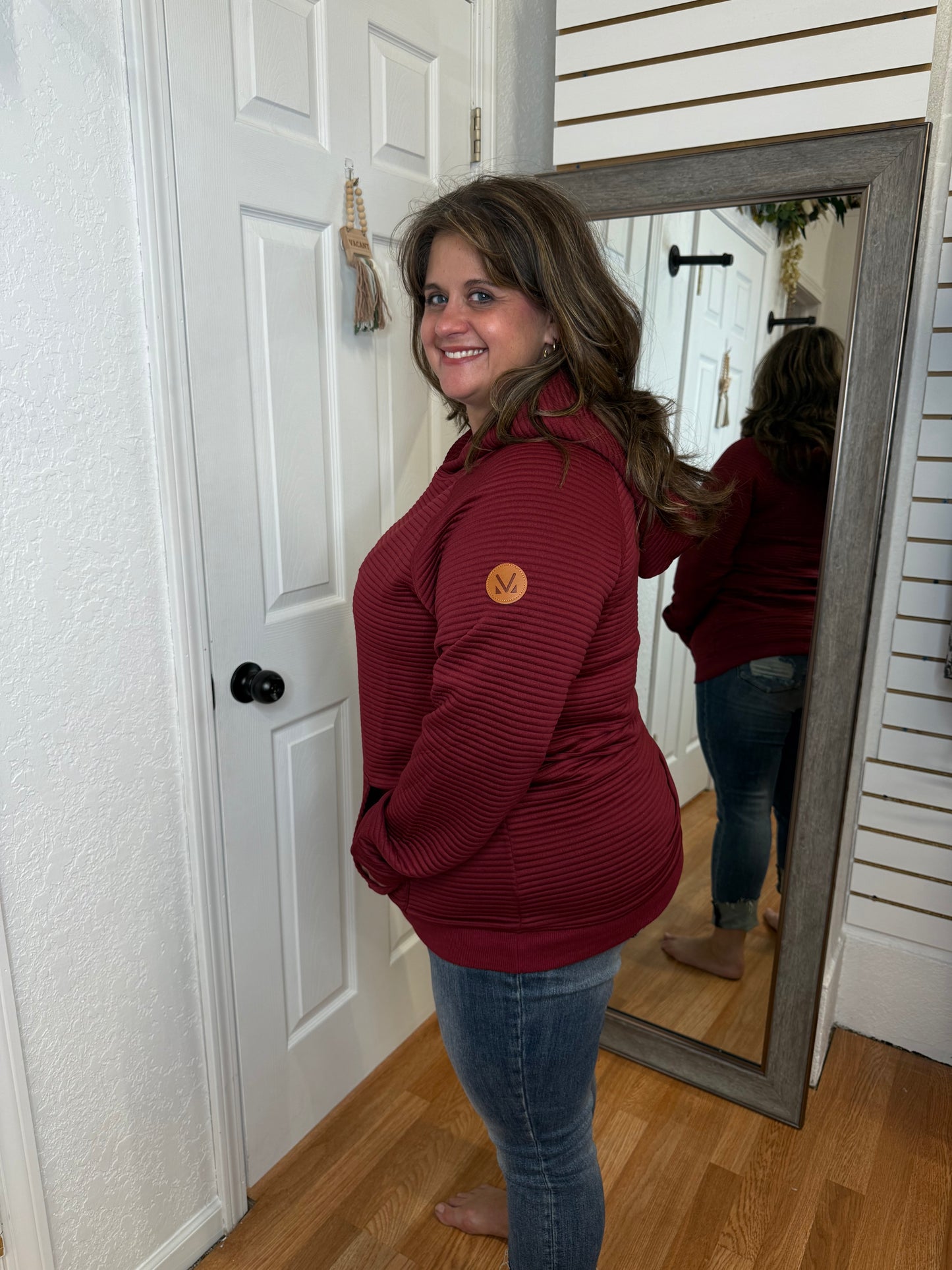 TATUM HOODED SWEATSHIRT BURGUNDY - MICHELLE MAE
