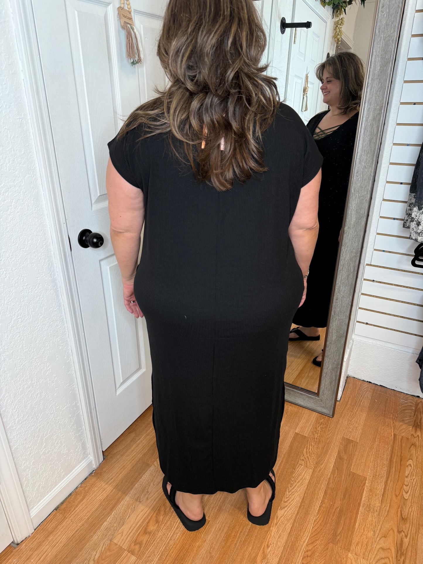 MARISSA MIDI LENGTH DRESS BLACK - MITTOSHOP