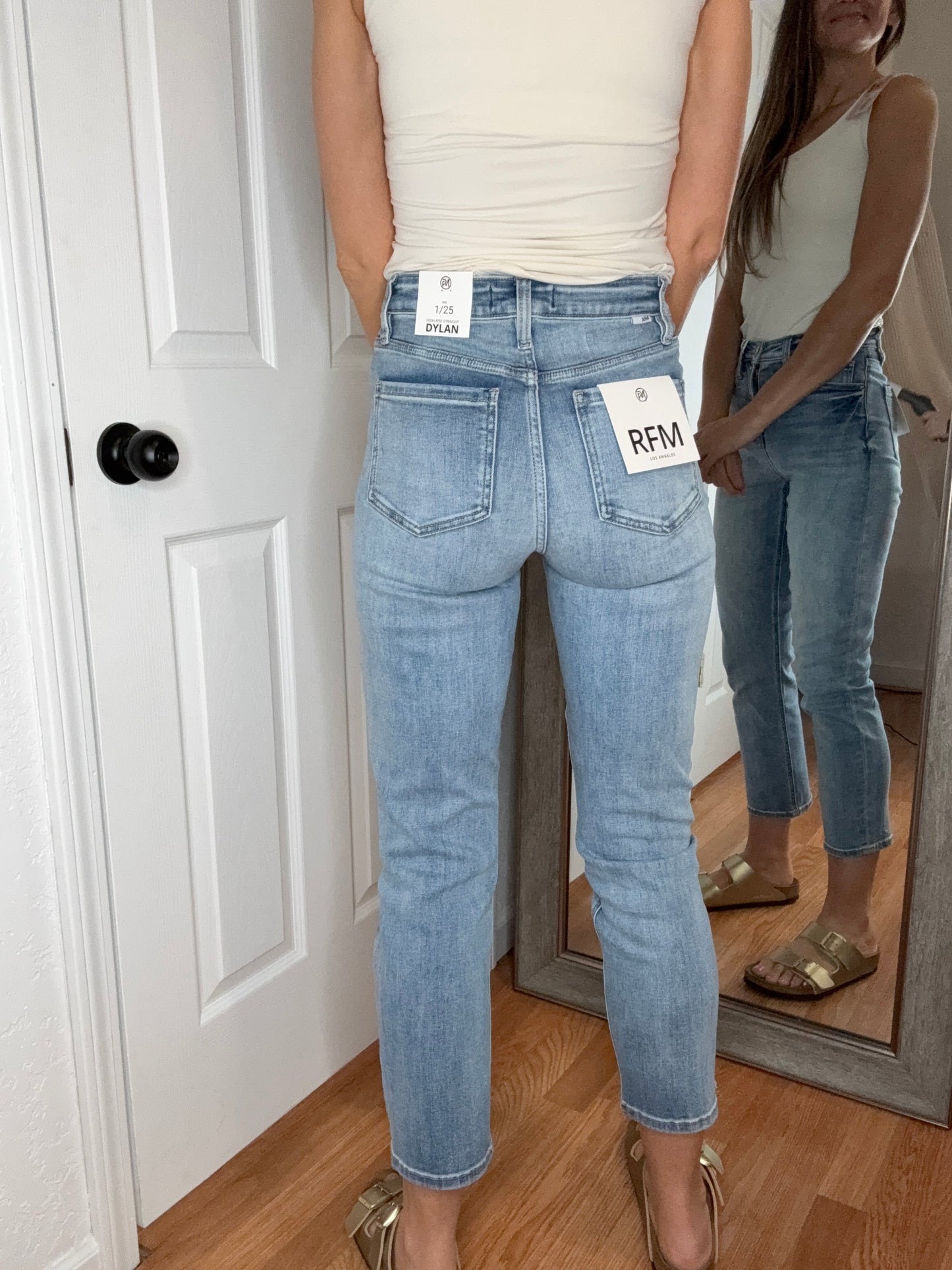 DYLAN CROP STRAIGHT LEG DENIM JEANS - LIGHT WASH - RFM