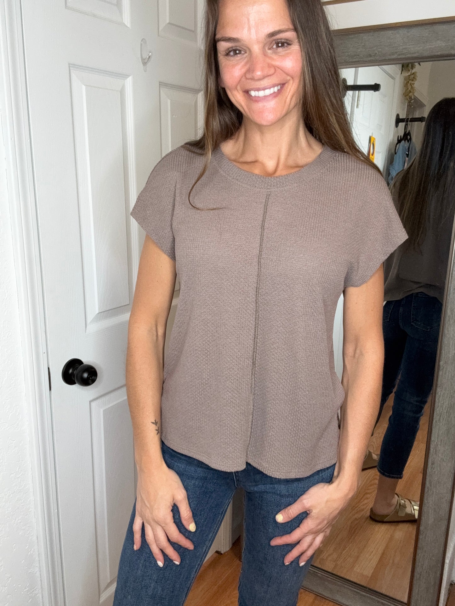 RYA SHORT SLEEVE TOP - MOCHA- PS KATE