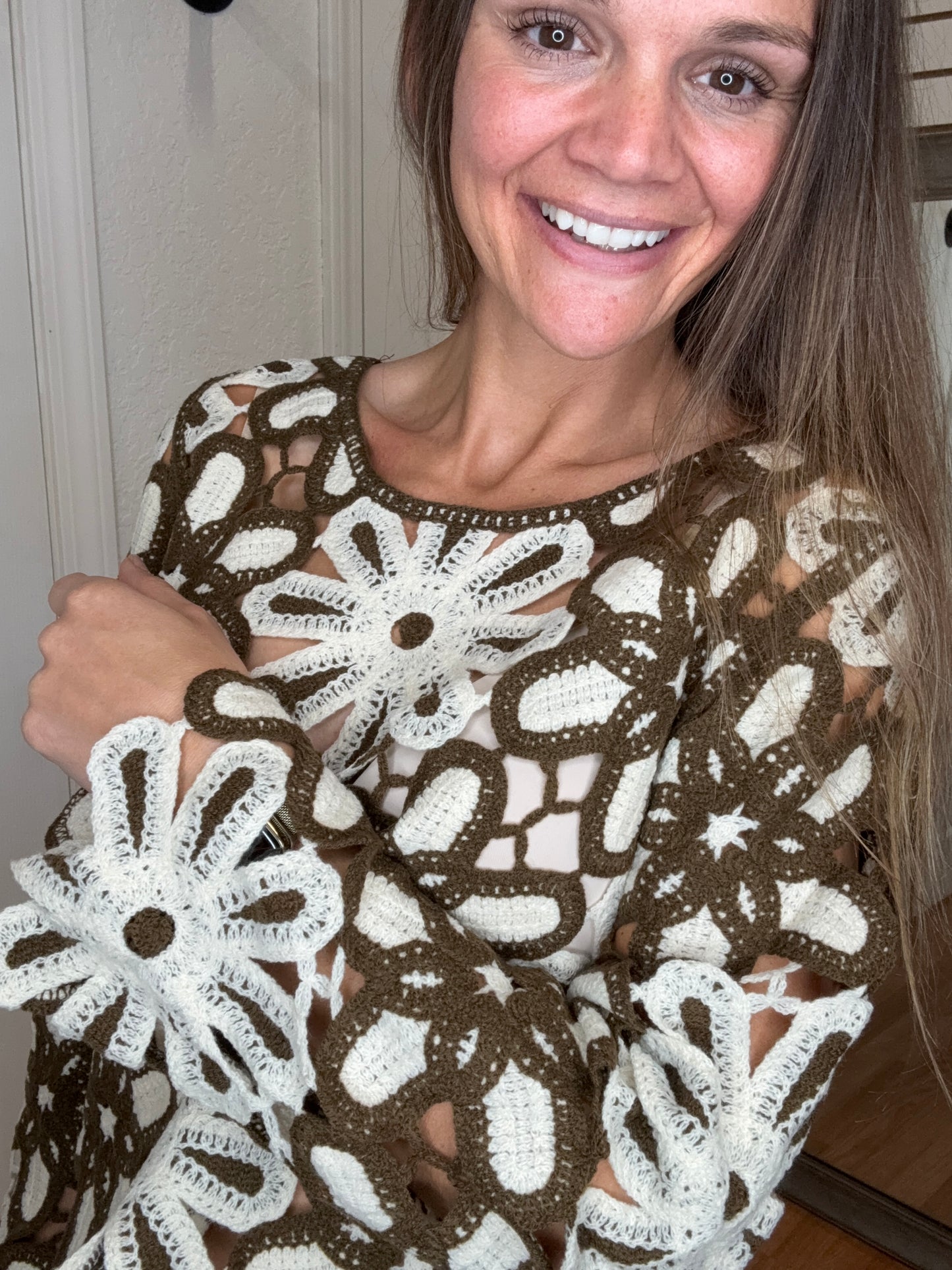 LYLA OPEN KNIT CROCHET PULLOVER TOP BROWN/CREAM - POL