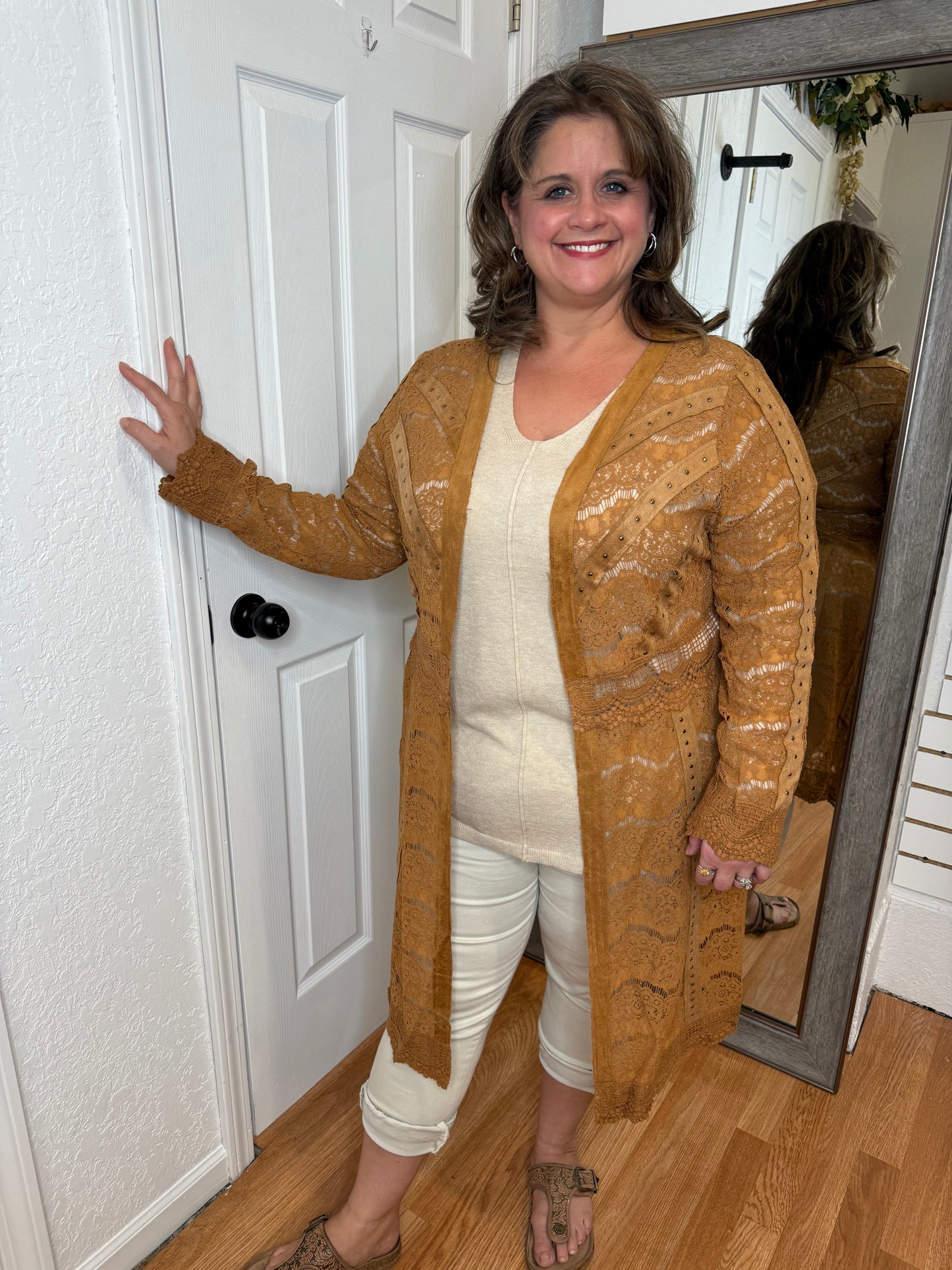 MYLA LACE CARDIGAN CAMEL VOCAL