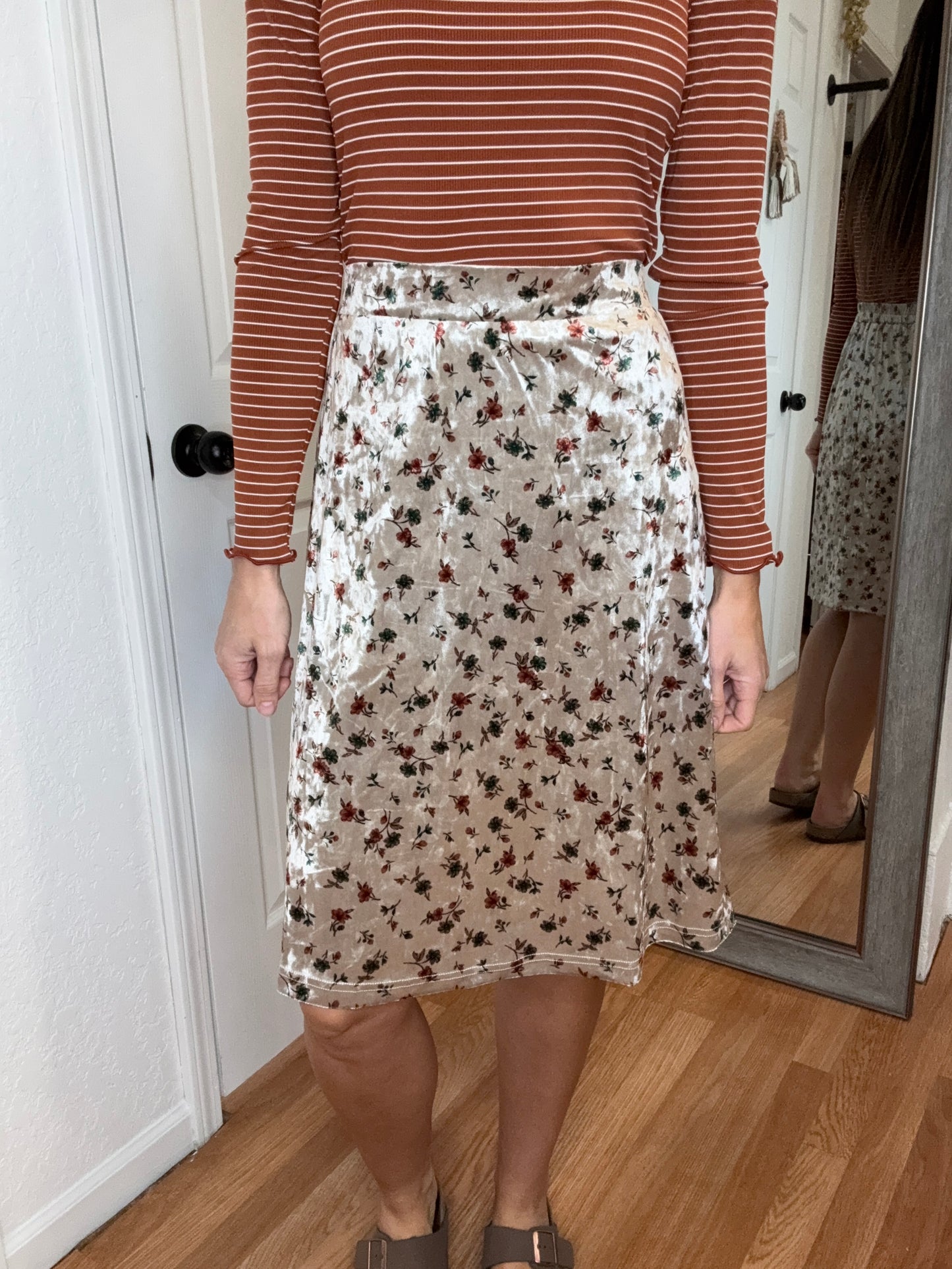 TALIA A-LINE SKIRT VELOUR FLORAL - MIKAROSE