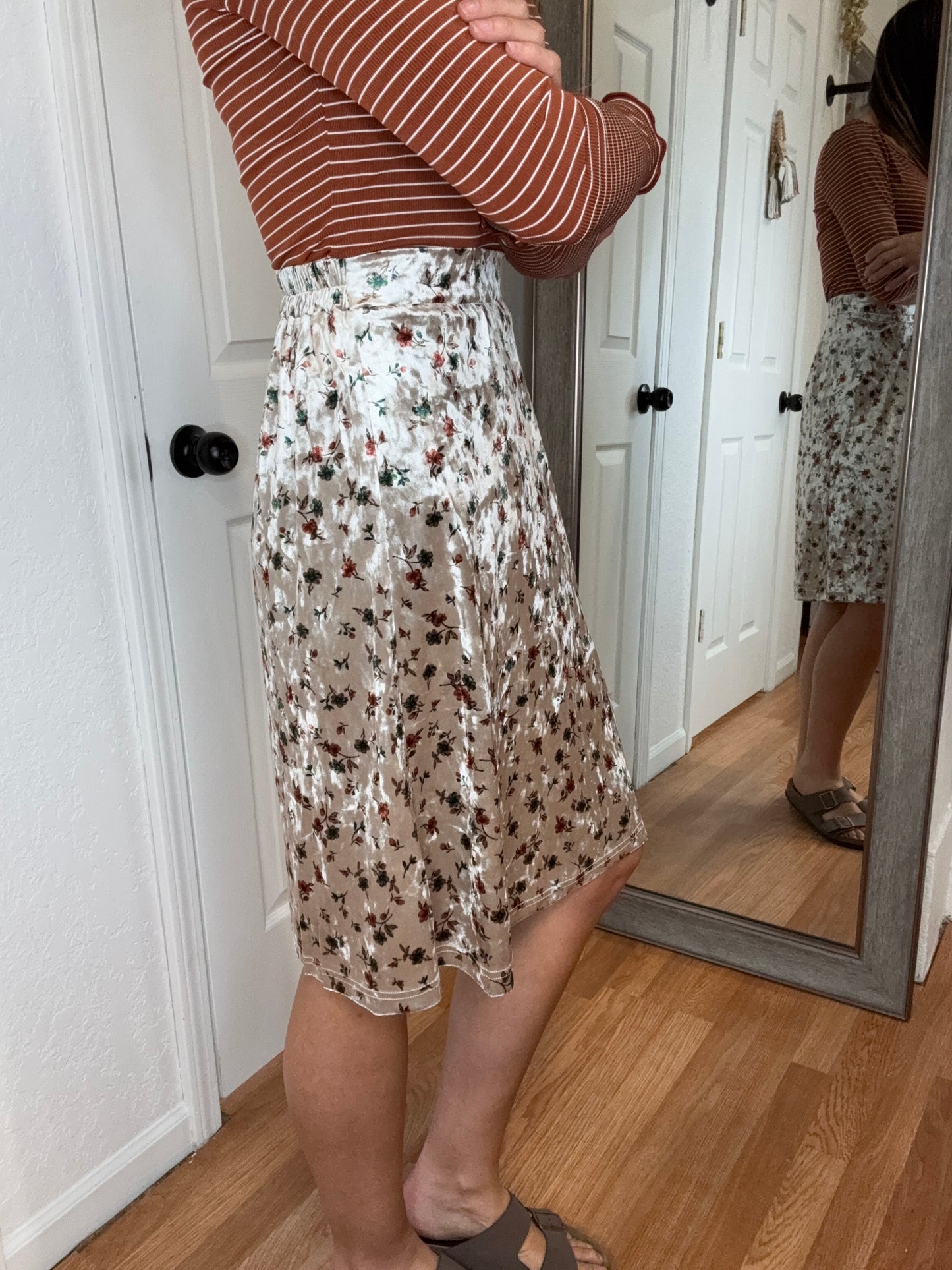 TALIA A-LINE SKIRT VELOUR FLORAL - MIKAROSE