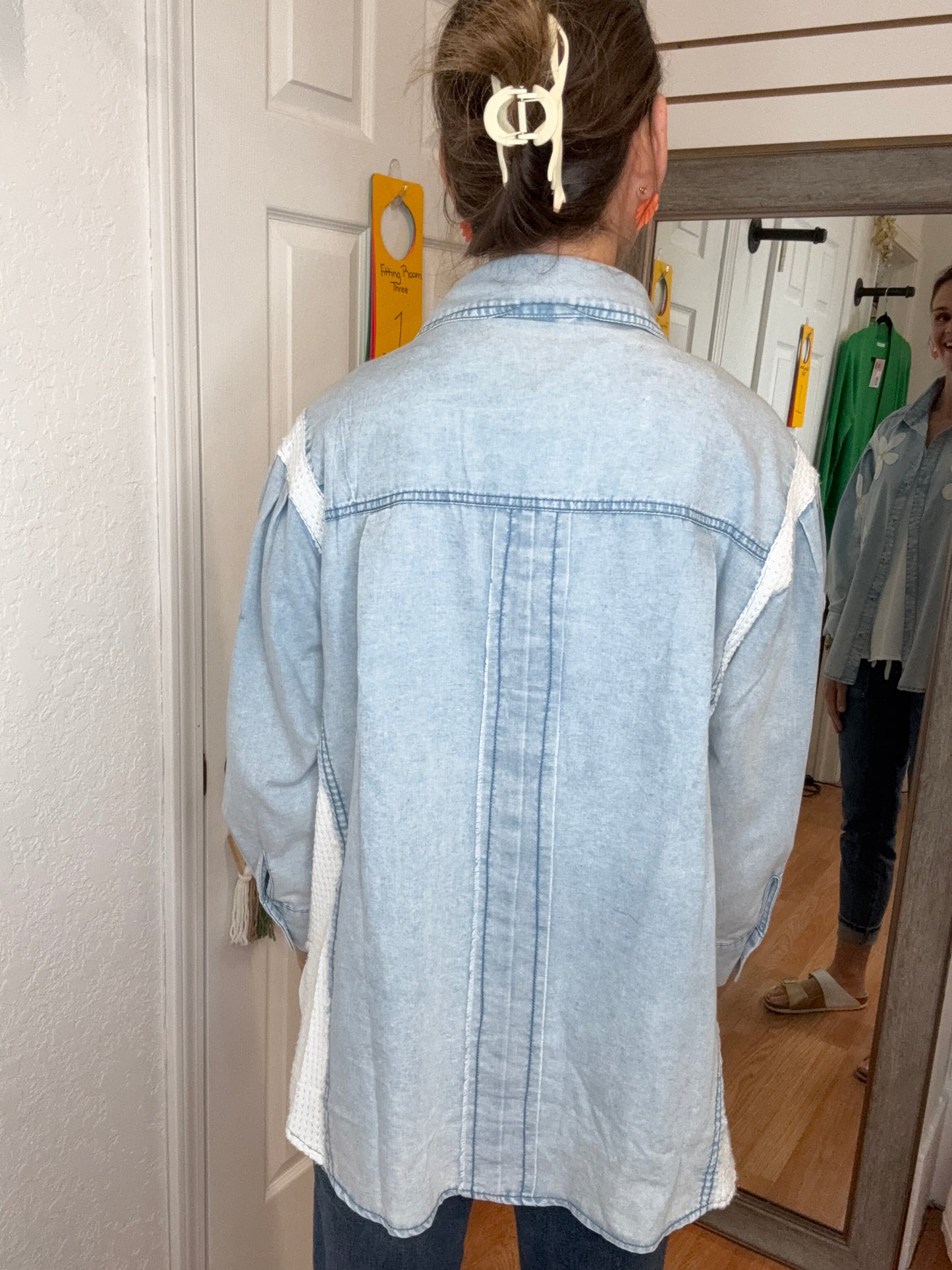DAISY CHAMBRAY BUTTON DOWN TOP - DAVI & DANI
