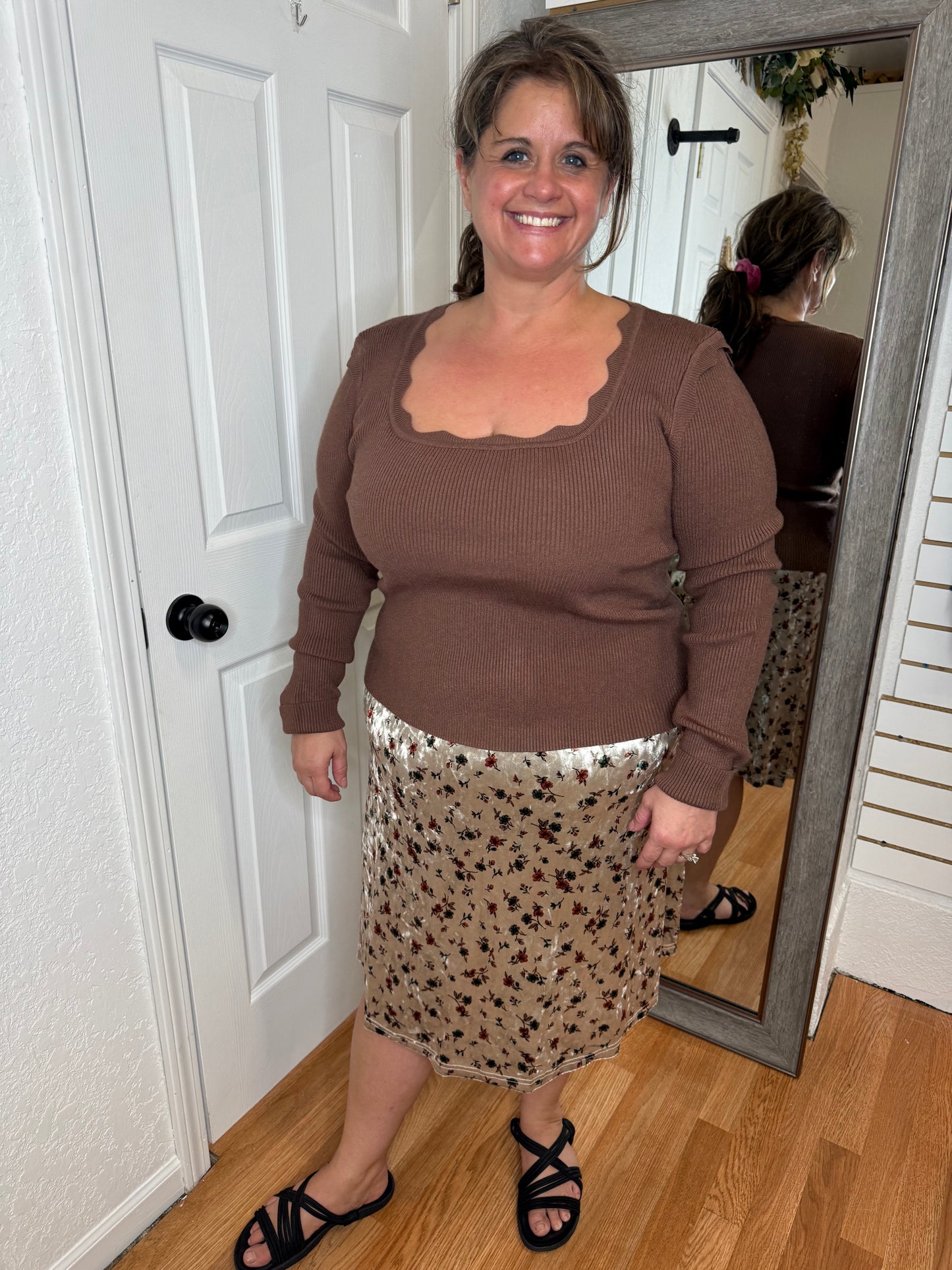 SABLE SCALLOPED LONG SLEEVE SWEATER TOP COCOA- MIKAROSE