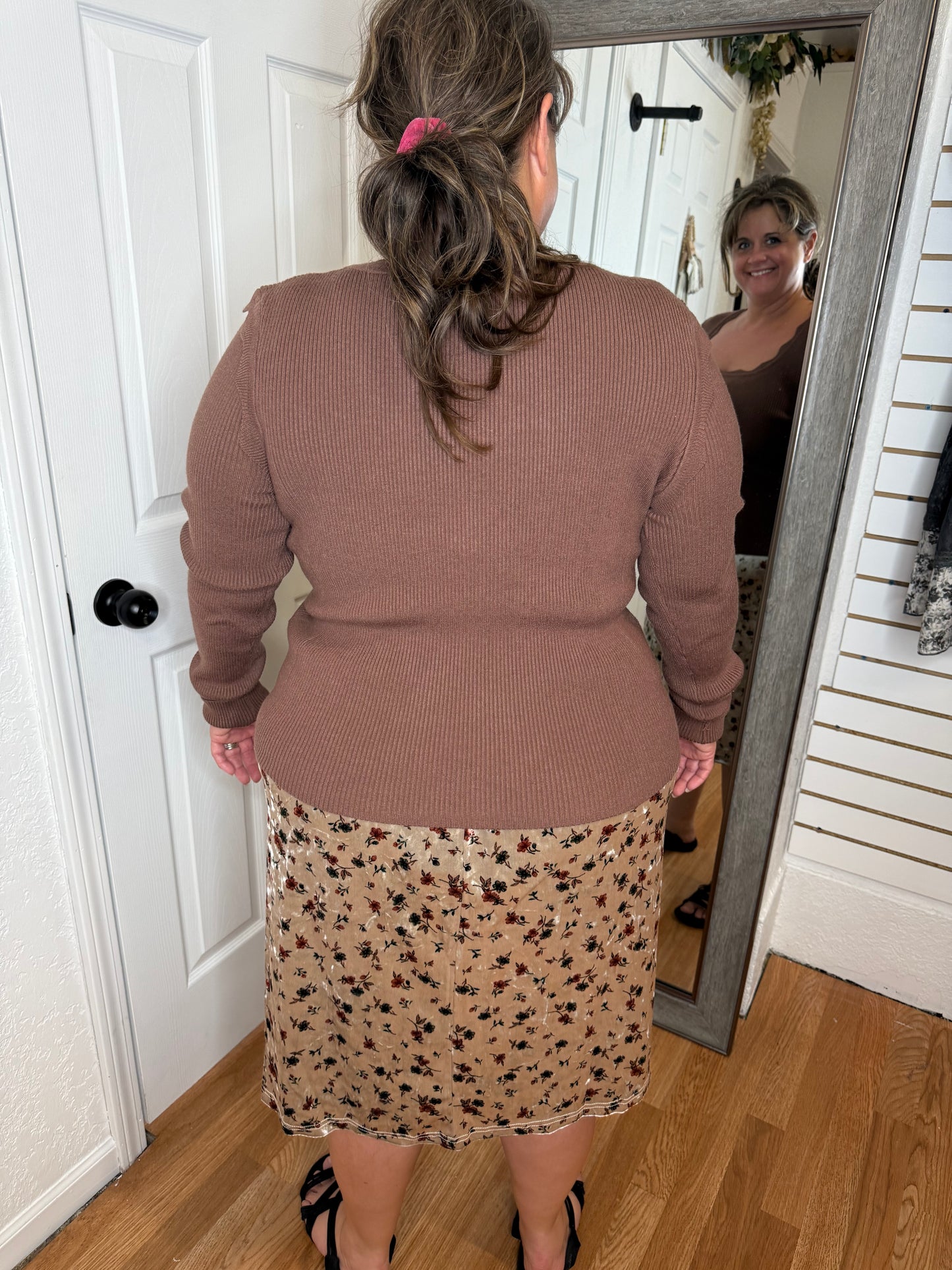 SABLE SCALLOPED LONG SLEEVE SWEATER TOP COCOA- MIKAROSE
