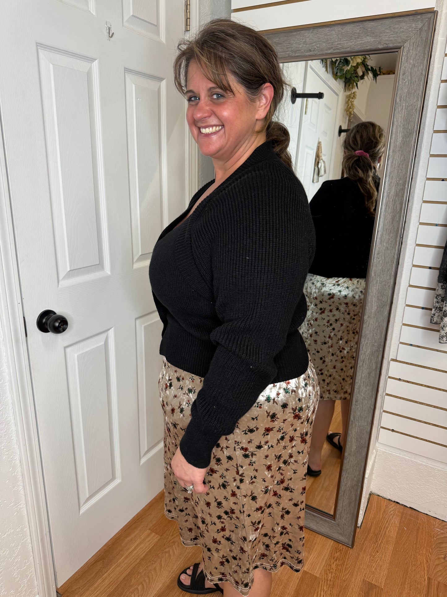 FAYE SWEETHEART BUTTON UP CARDIGAN BLACK - MIKAROSE