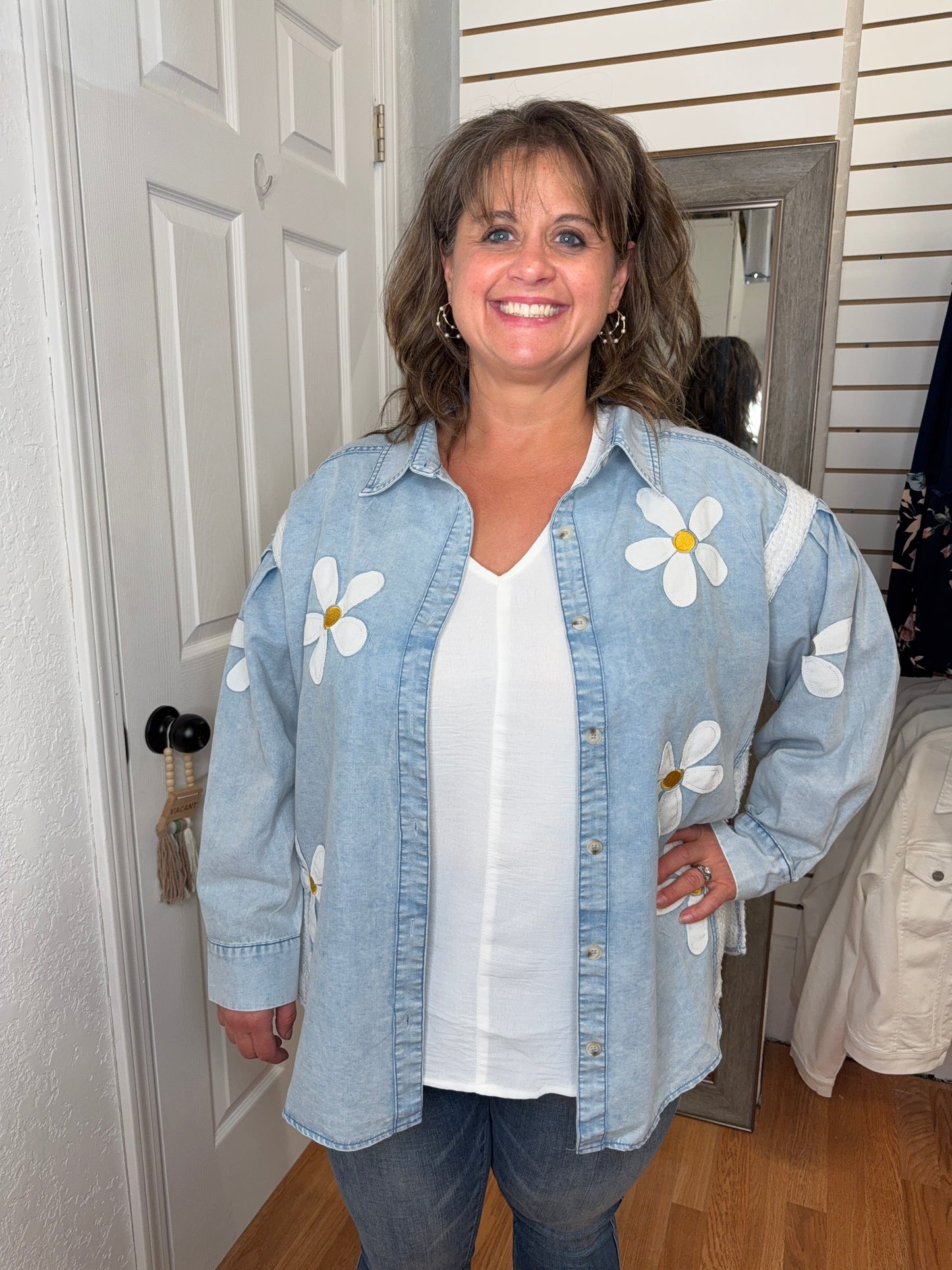 DAISY CHAMBRAY BUTTON DOWN TOP - DAVI & DANI