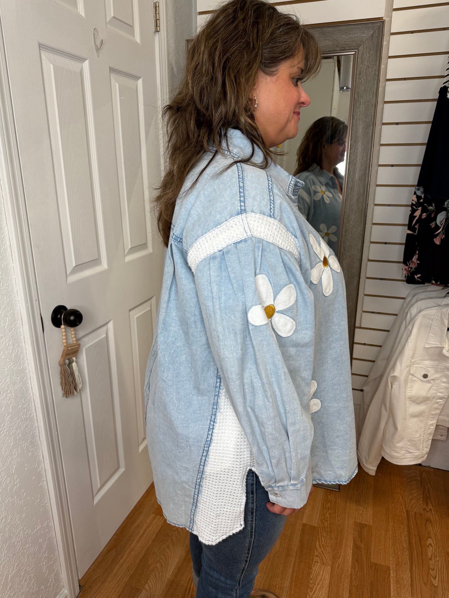 DAISY CHAMBRAY BUTTON DOWN TOP - DAVI & DANI