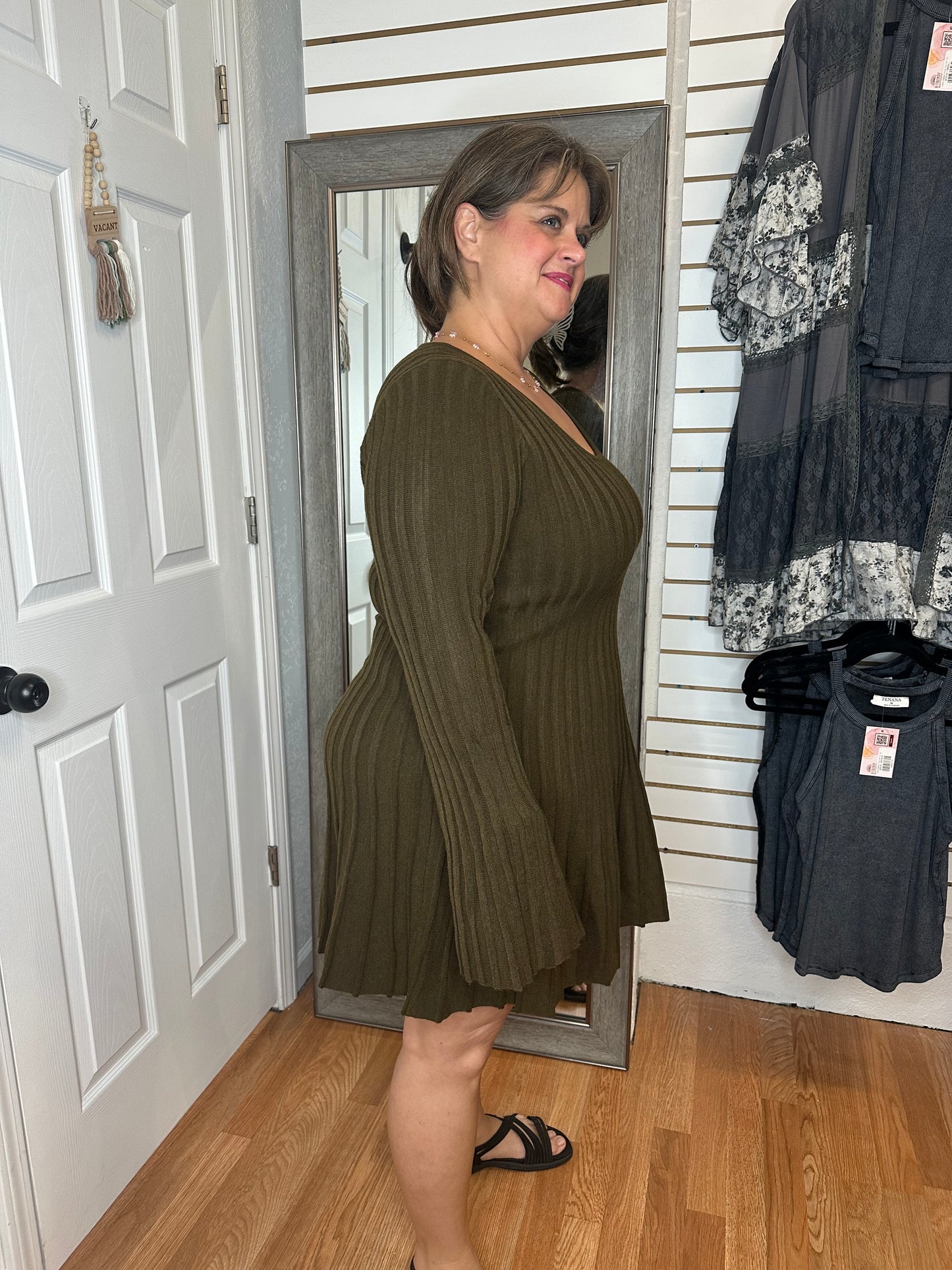 OLIVIA LONG SLEEVE SWEATER DRESS OLIVE/BROWN - WHITE BIRCH