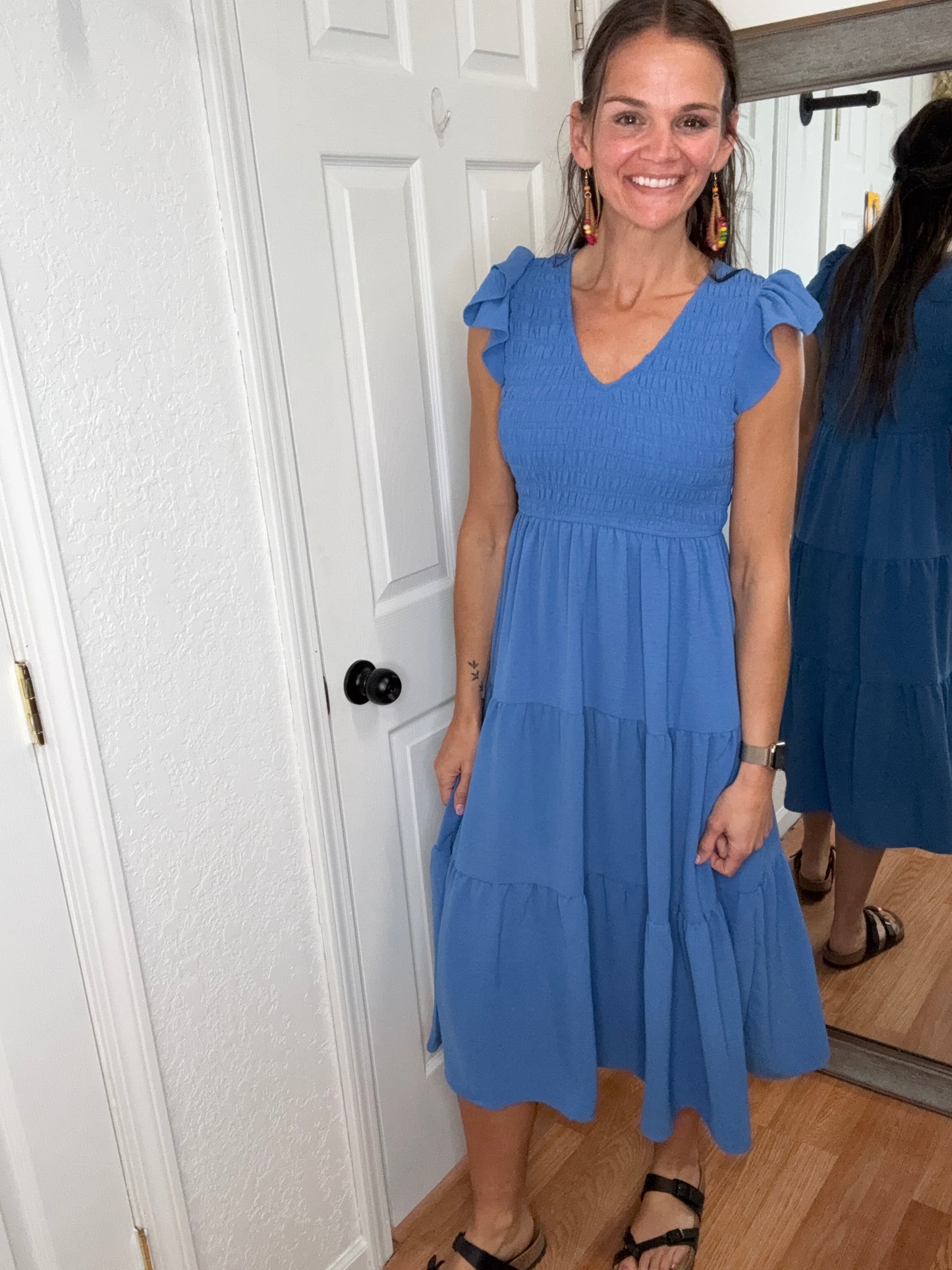 KENNEDY - FLUTTER SLEEVE MIDI DRESS - BLUE - BLU PEPPER