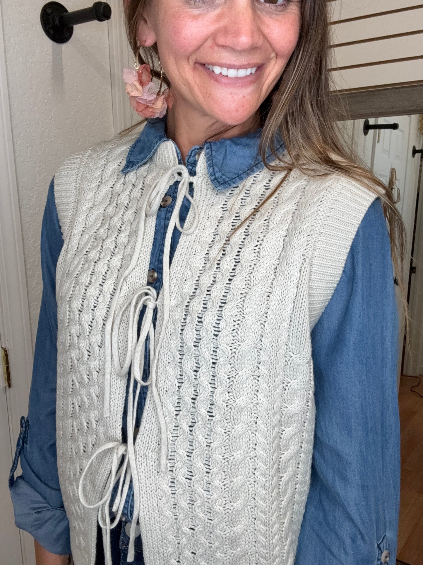ZEPHYR TIE FRONT KNIT SWEATER VEST OAT - ODDI