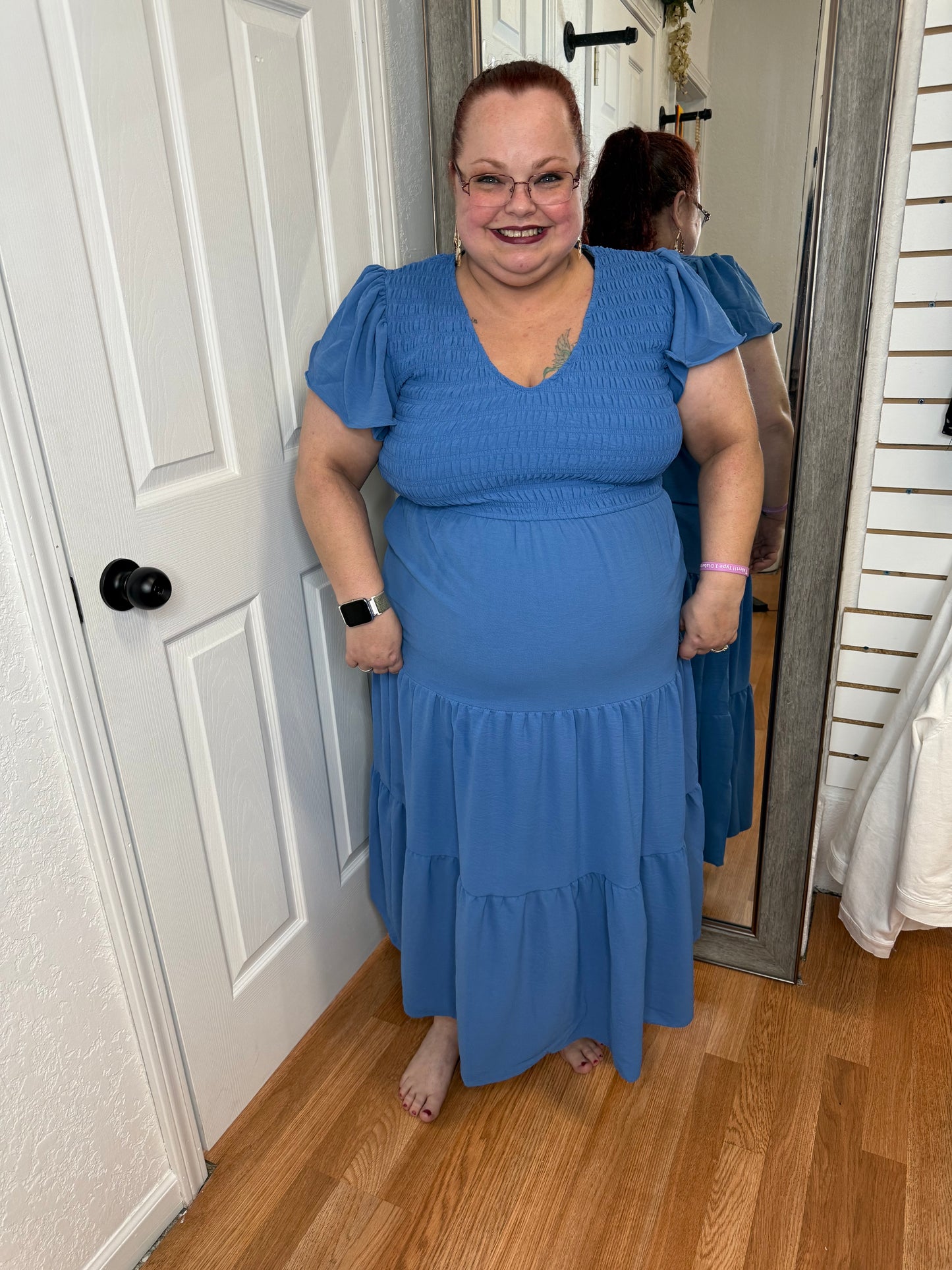 KENNEDY - FLUTTER SLEEVE MIDI DRESS - BLUE - BLU PEPPER