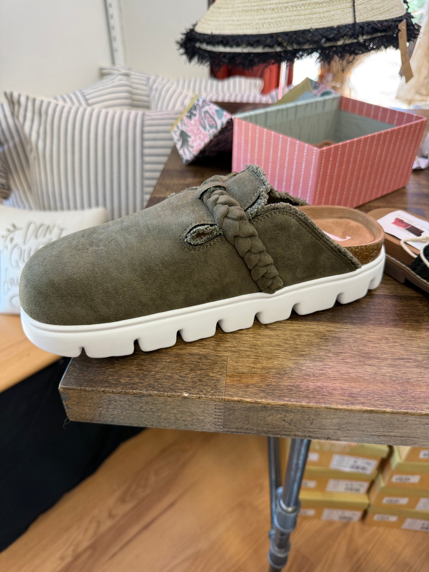 CALI CLOG SLIP ON SHOE OLIVE - VERY G
