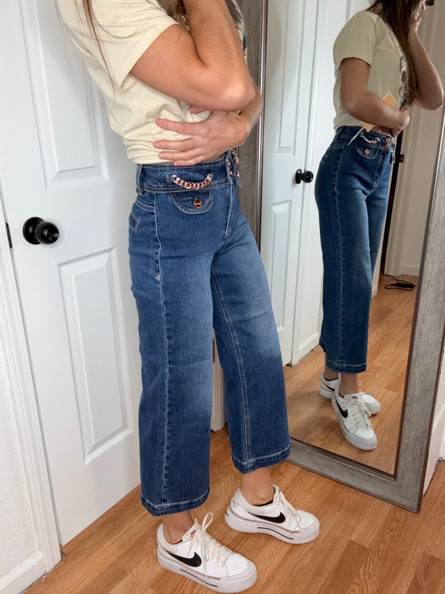 CHARLI CHAIN WIDE LEG CROP DENIM JEANS - RISEN