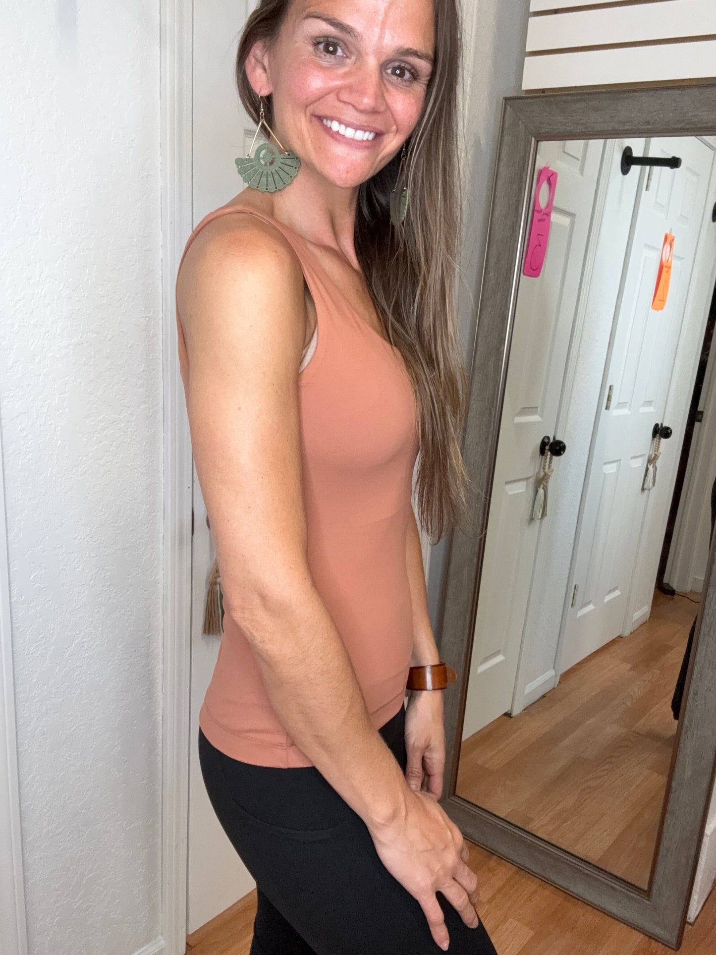 BUTTER SOFT TANK TOP DESERT SUN - RAE MODE