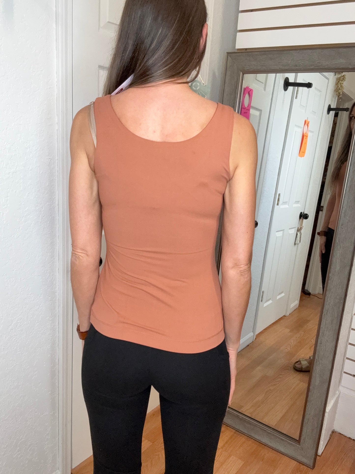 BUTTER SOFT TANK TOP DESERT SUN - RAE MODE