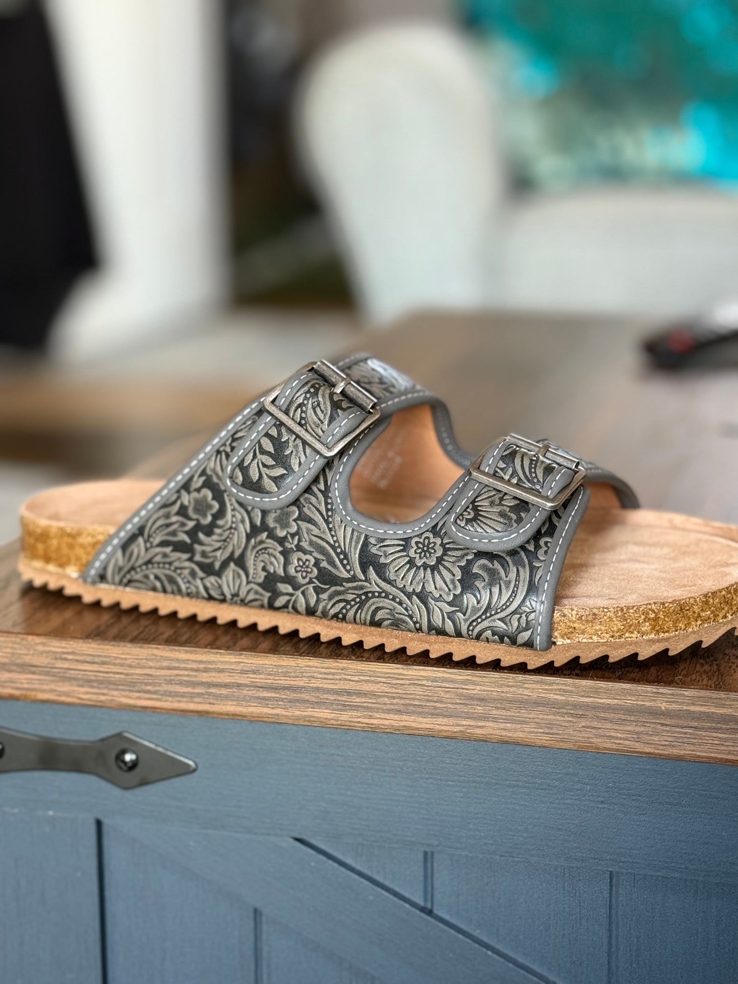 BERRY - 2 STRAP SANDAL - GREY - VERY G