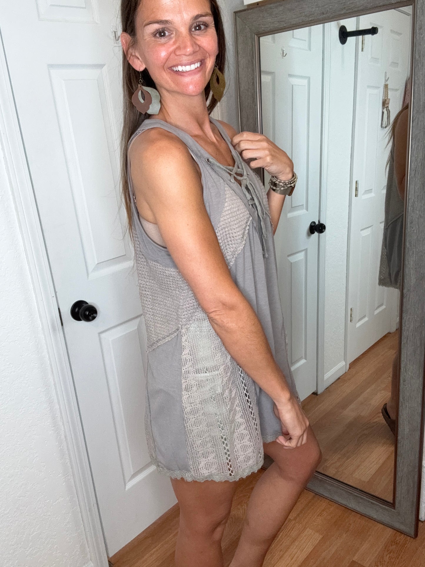 LARRA SLEEVELESS TIE FRONT TOP STONE GREY -POL