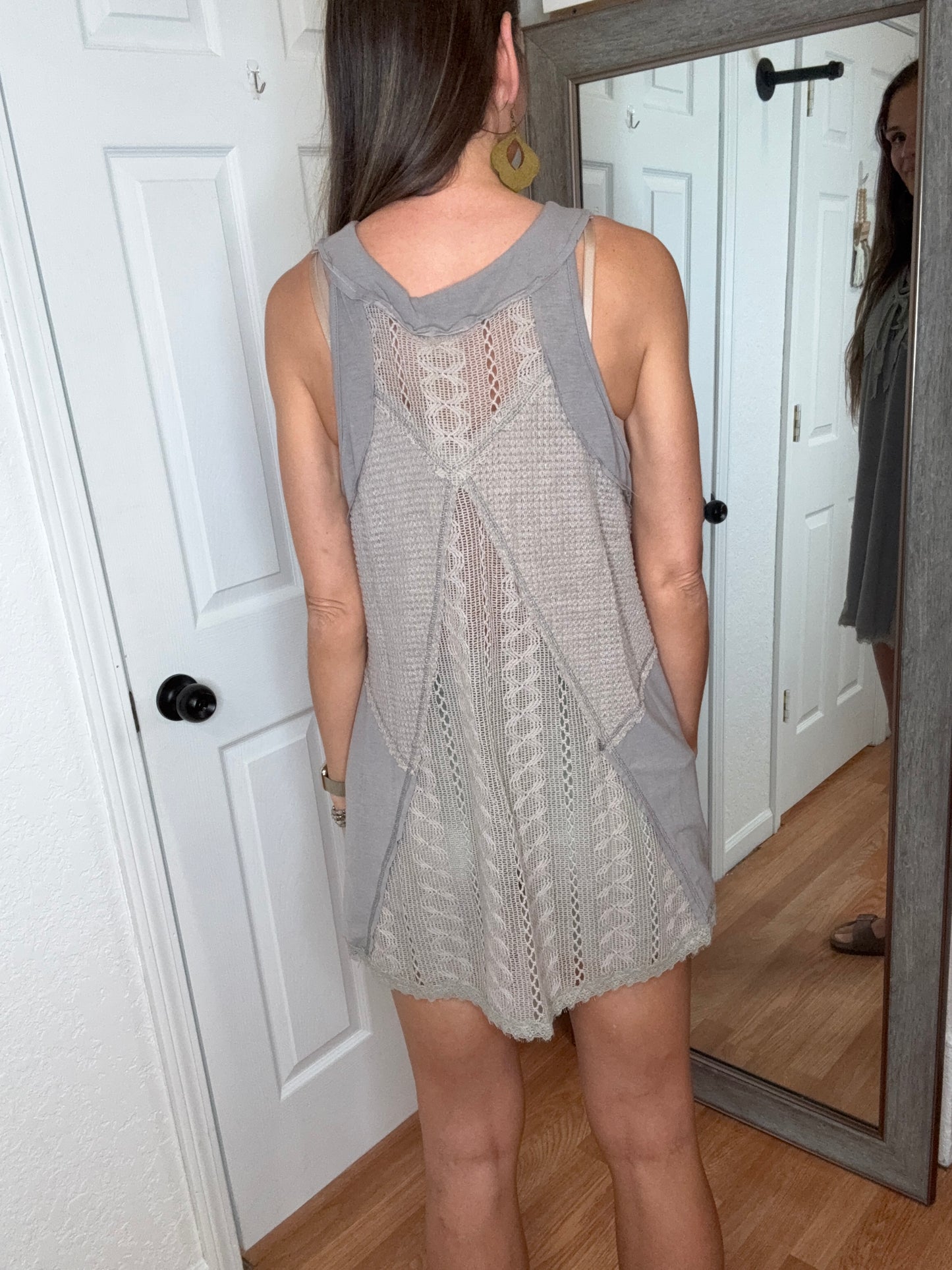 LARRA SLEEVELESS TIE FRONT TOP STONE GREY -POL