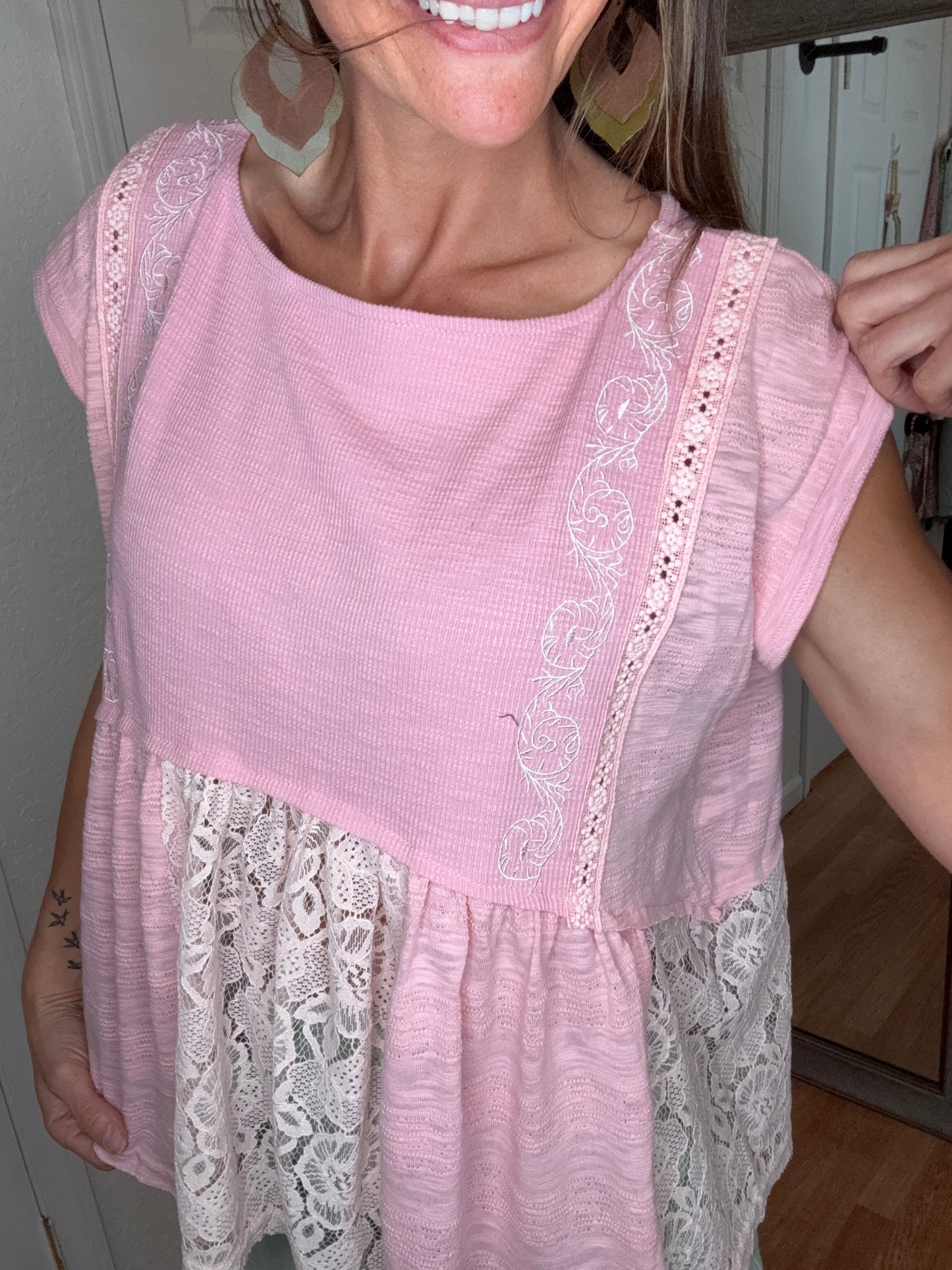 TIANA SHORT SLEEVE BABYDOLL TOP PINK - POL