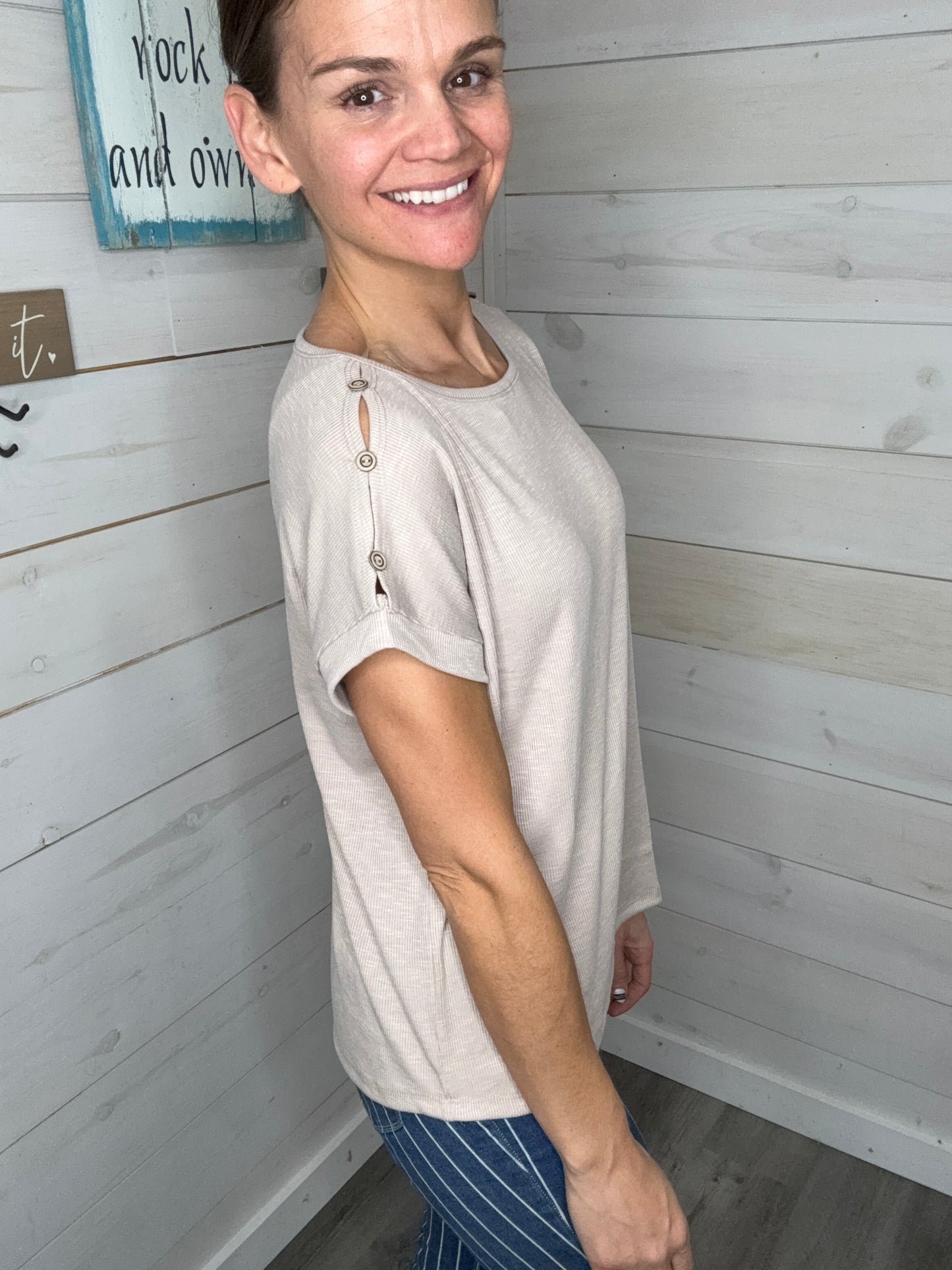 MAGGIE SHORT SLEEVE TOP - TAUPE - STACCATO