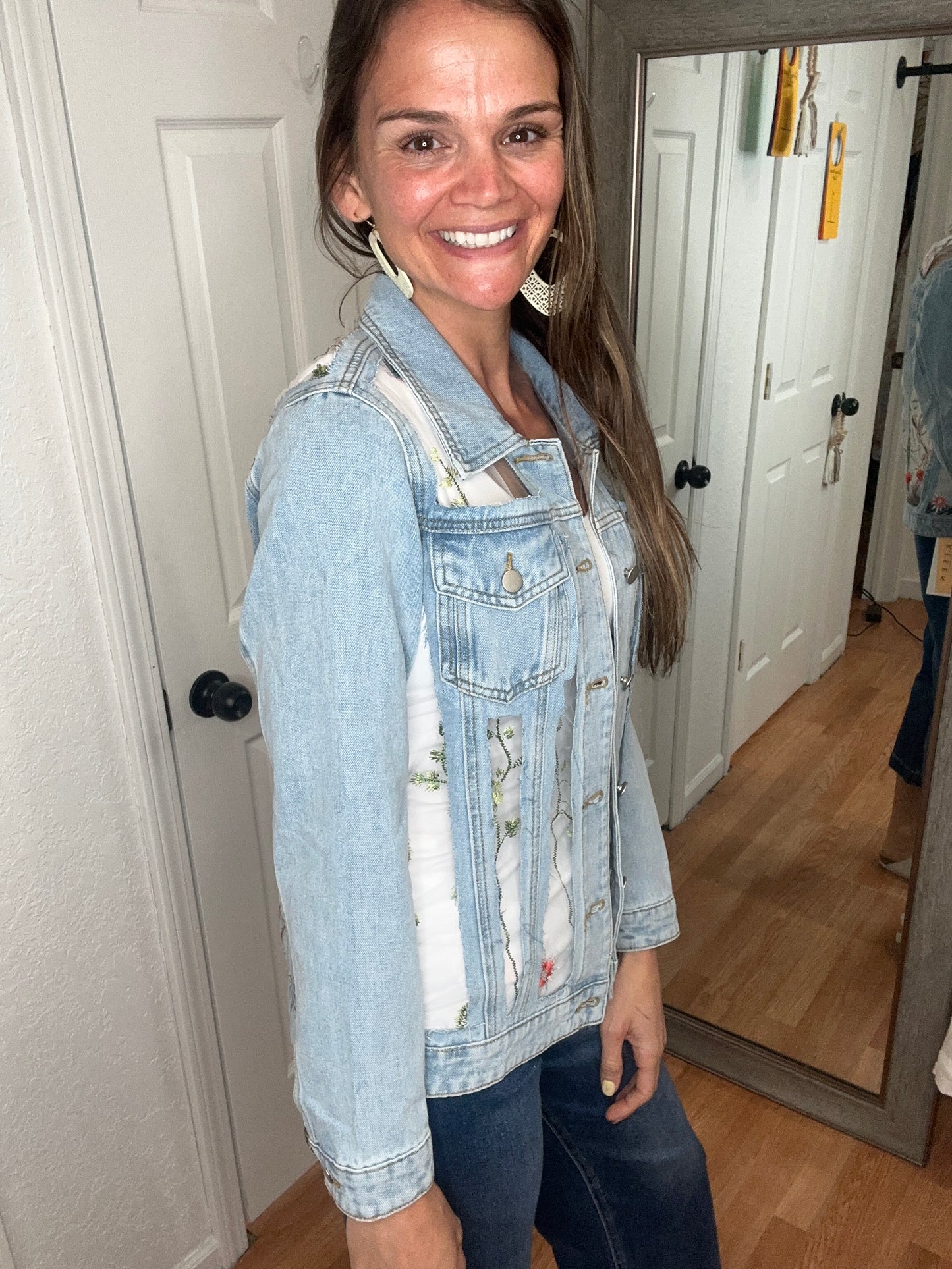 TINKERBELL - EMBROIDERED MESH DENIM JACKET - DAVI & DANI