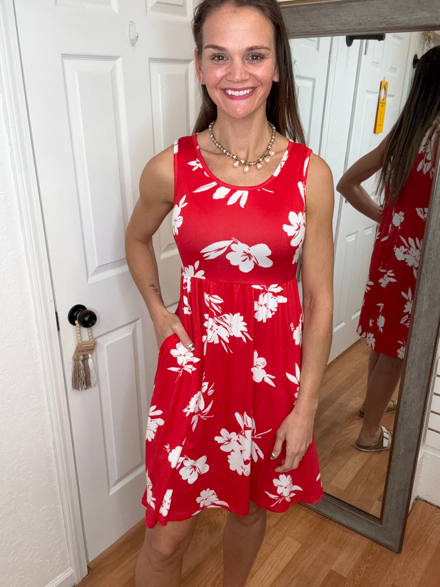KELSEY SLEEVELESS DRESS - MICHELLE MAE