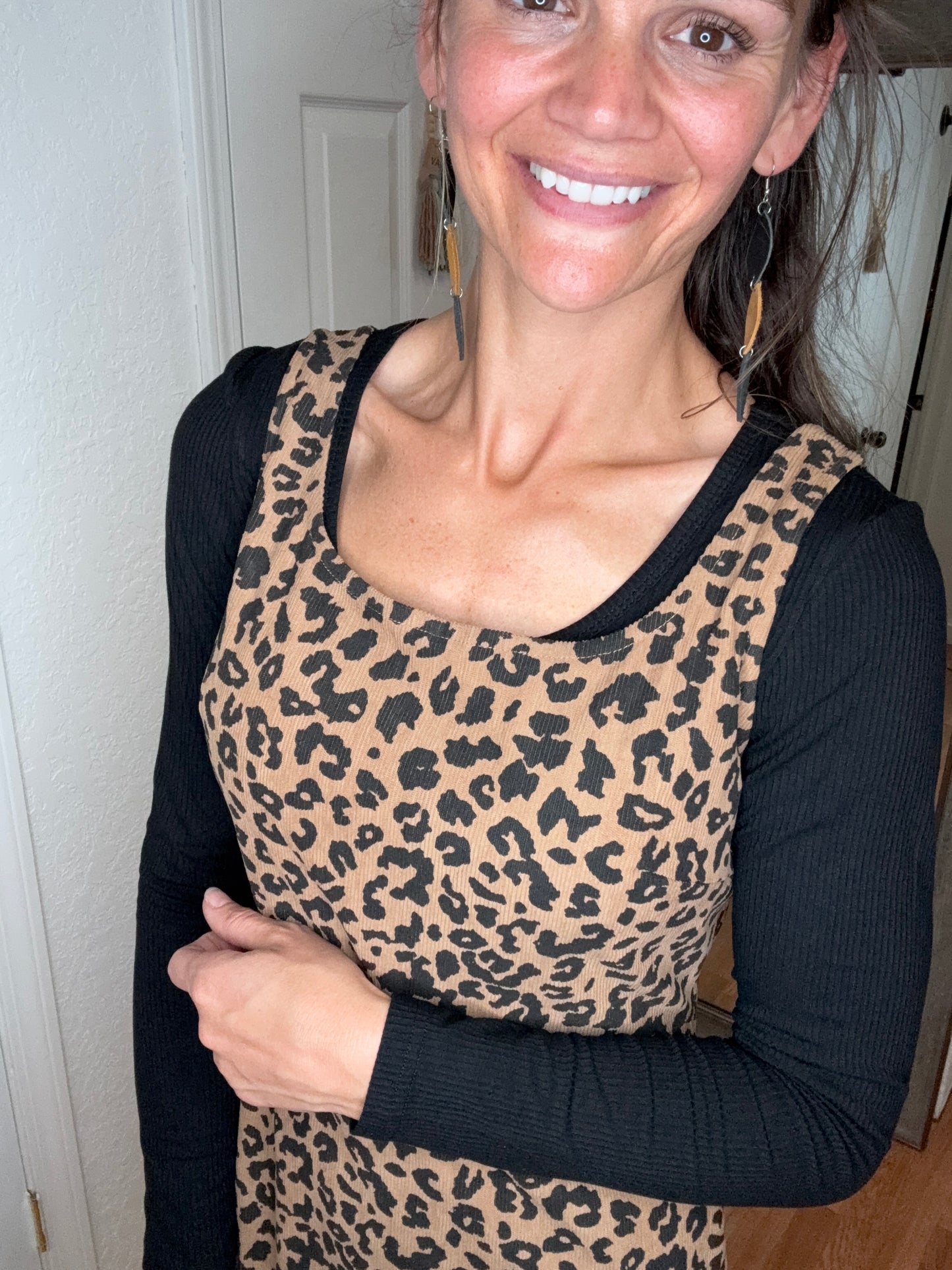 HARPER LEOPARD JUMPER DRESS - MIKAROSE