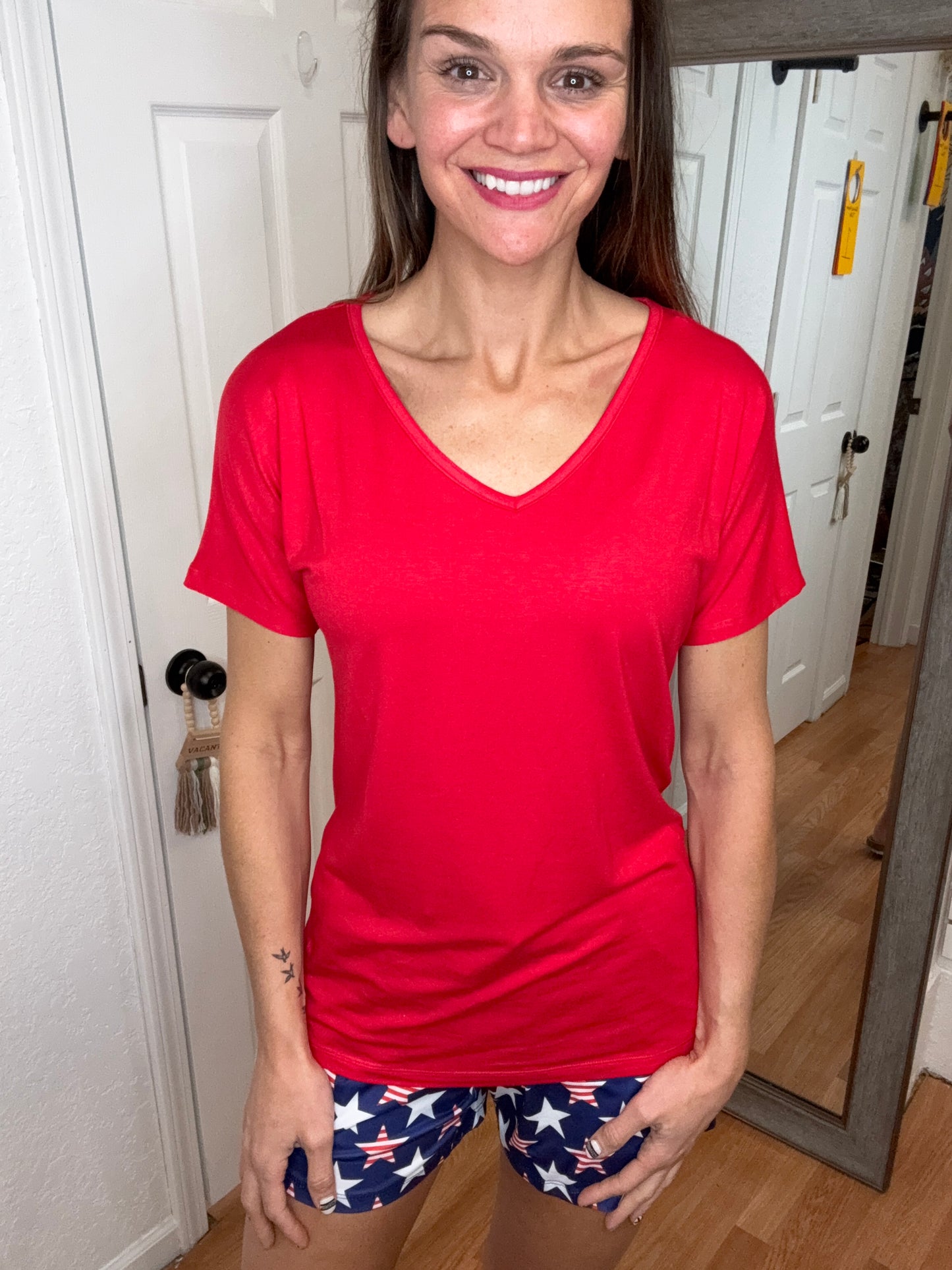 CHLOE TEE - RED - MICHELLE MAE