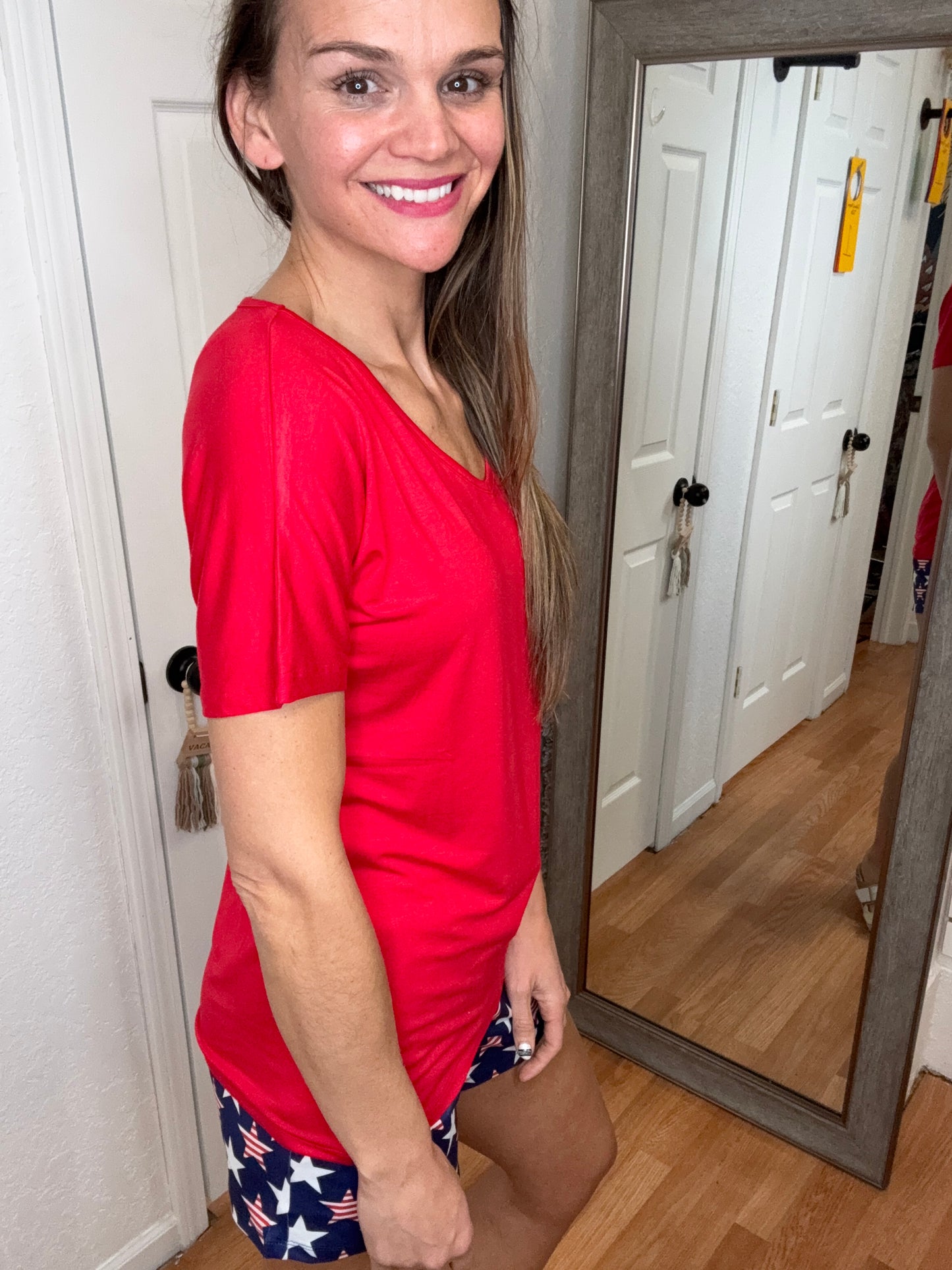 CHLOE TEE - RED - MICHELLE MAE