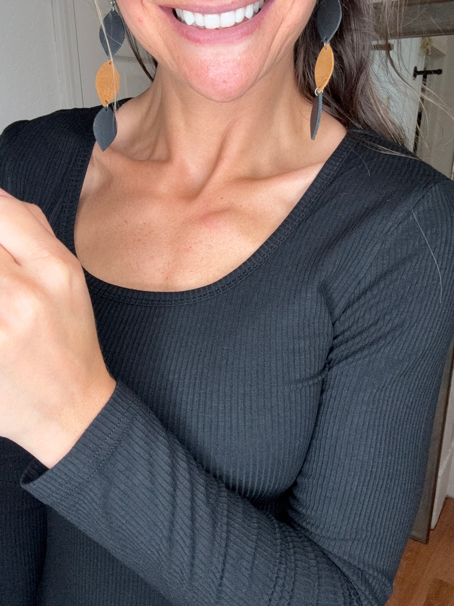 NINA LONG SLEEVE TOP BLACK - MIKAROSE
