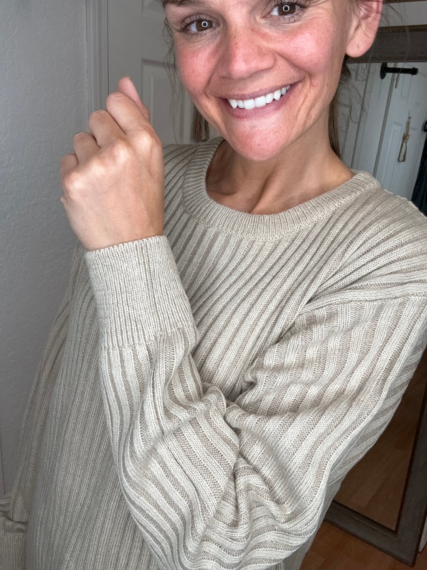 PIPER PULLOVER SWEATER TOP LIGHT MOCHA - ZENANA