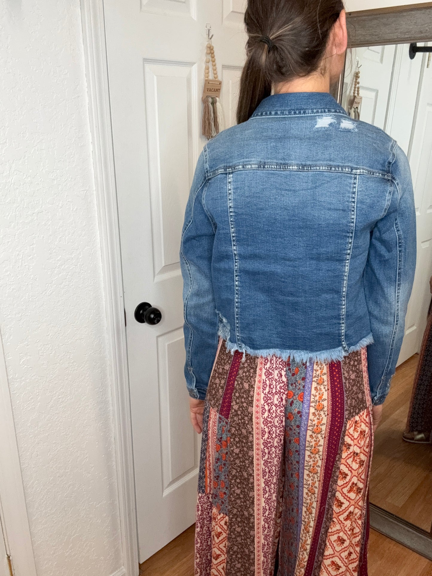 MAYLYNN DISTRESSED FRAYED HEM DENIM JACKET - RISEN