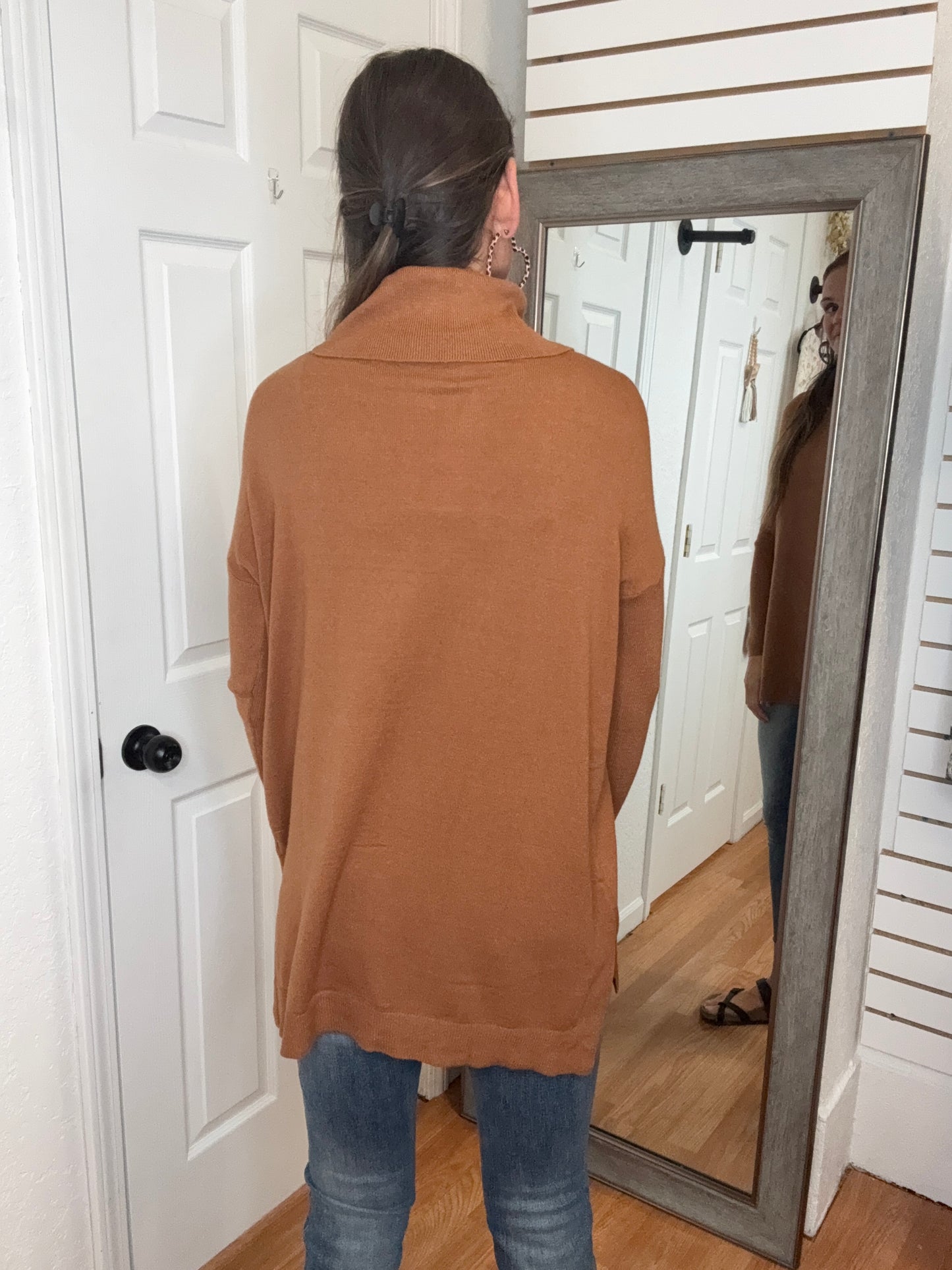 ZARIAH TURTLENECK SWEATER TOP RUST - COZY