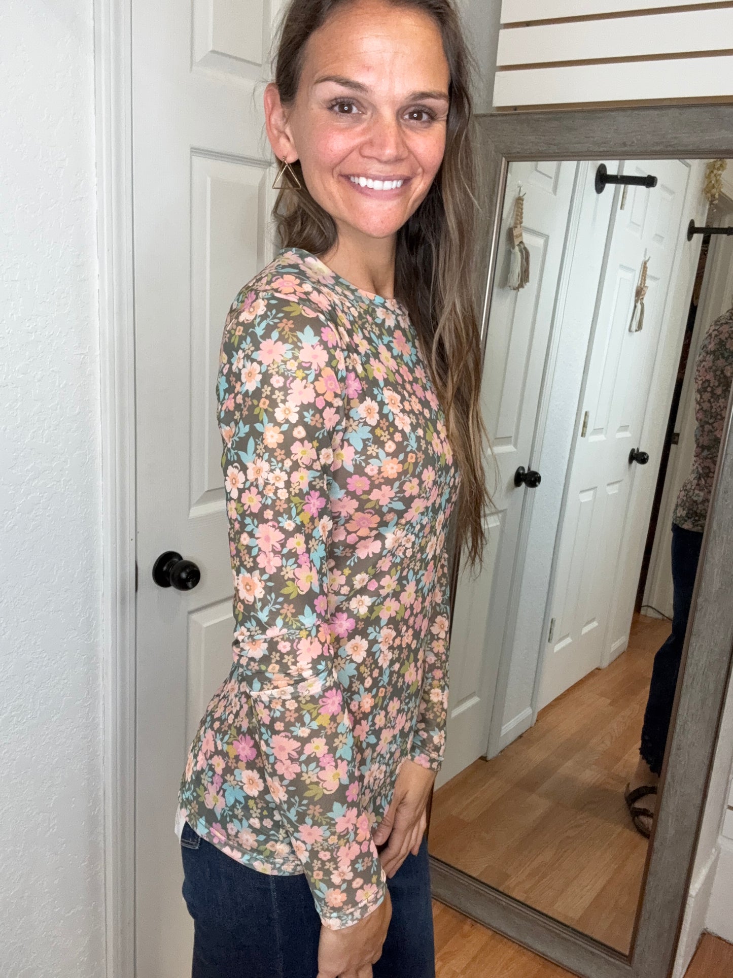 BLOOMS MESH TOP OLIVE FLORAL - BLAKELEY