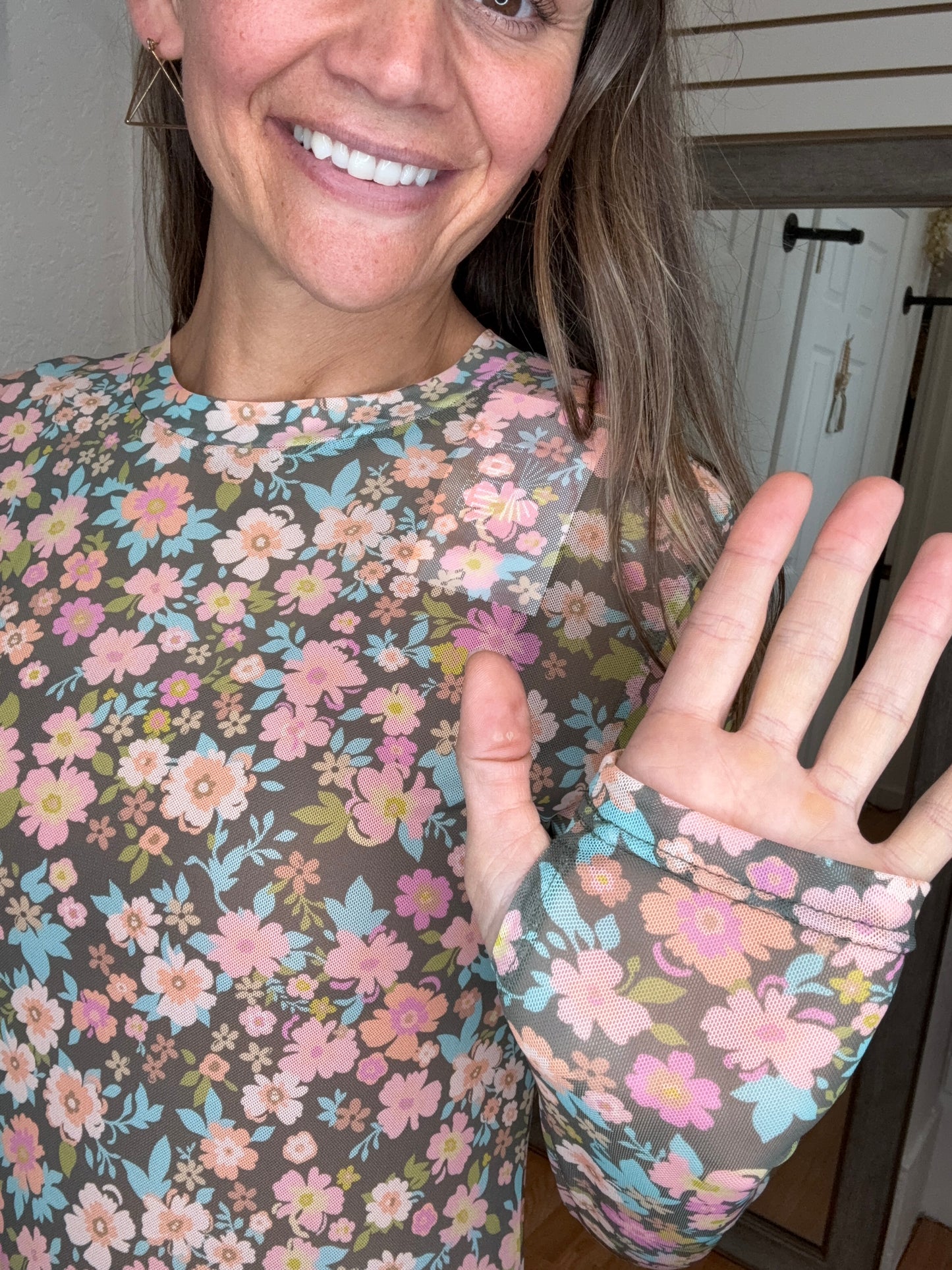 BLOOMS MESH TOP OLIVE FLORAL - BLAKELEY