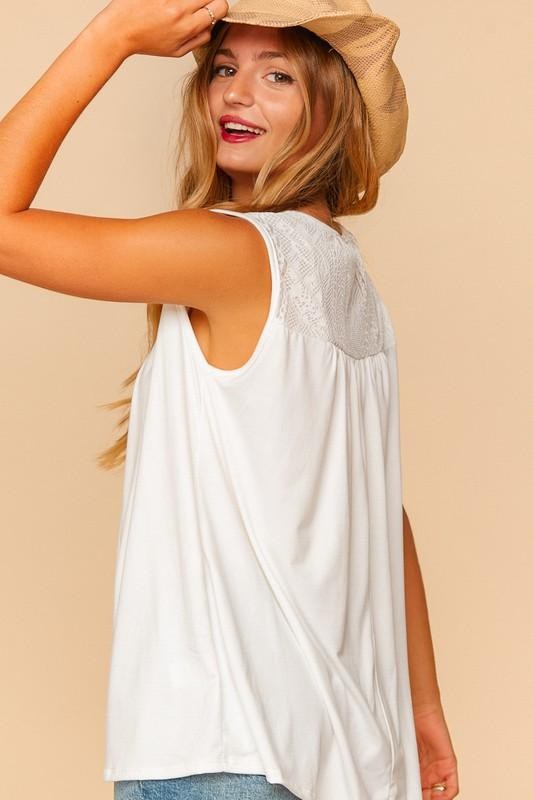 LACE ROUND NECK SLEEVELESS TOP (2 colors)