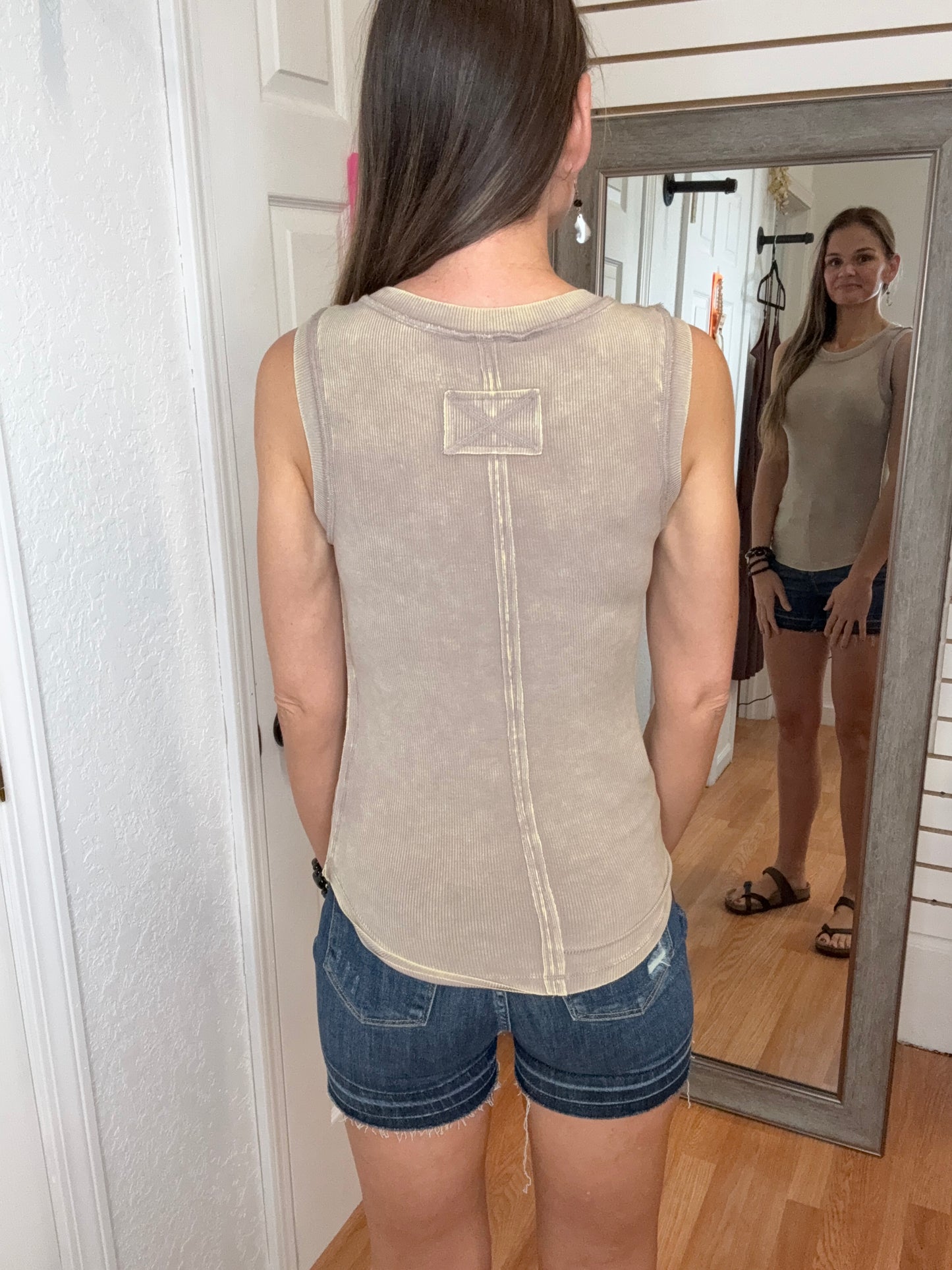 ASHLYNN WASHED RIBBED TANK TOP ASH MOCHA - ZENANA