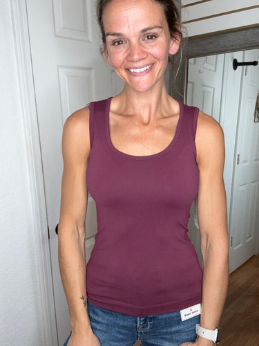 Luxe Round Neck Seamless Tank Plum - Yelete