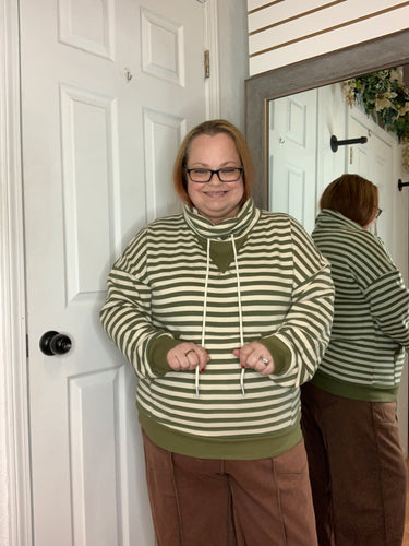 Sandy Cowlneck Sweatshirt Olive- Staccato
