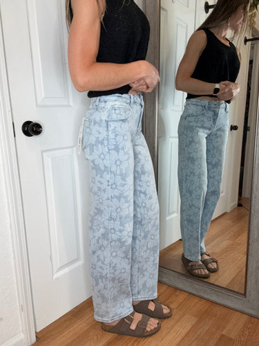 Daq Wide Leg Denim Floral Jeans- Risen