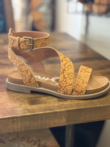 SYLVIE TOOLED ANKLE STRAP SANDAL - VERY G SIZE DOWN 1/2 a size